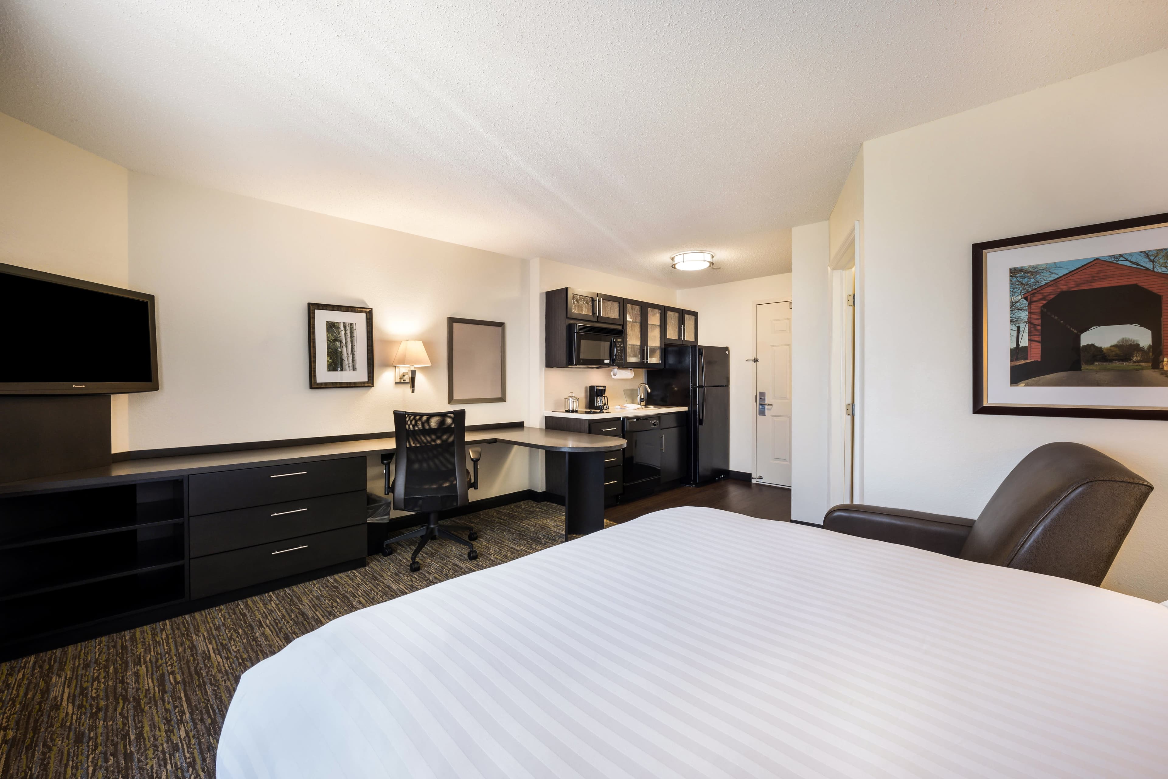 Sonesta Simply Suites Arlington