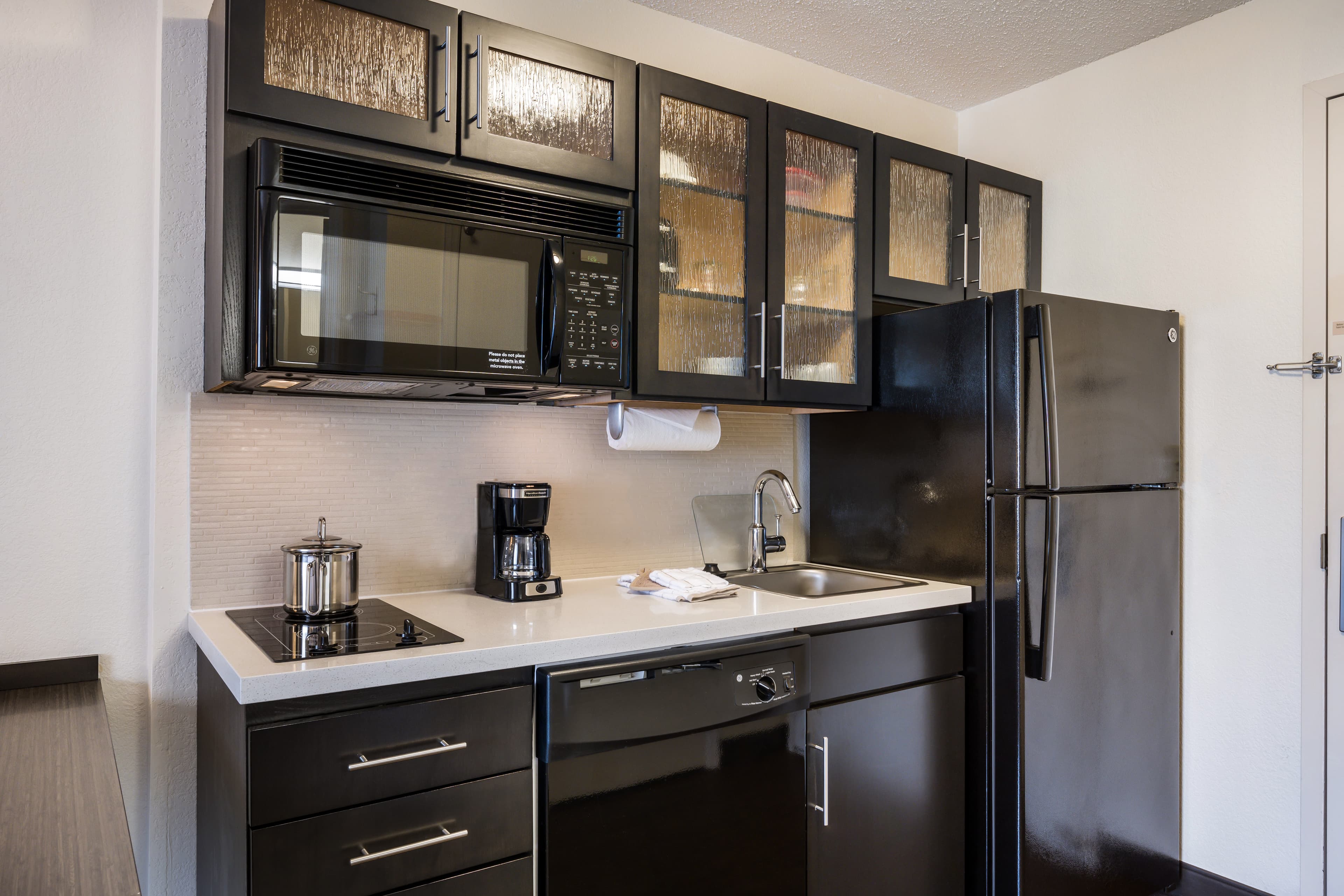 Sonesta Simply Suites Denver West Federal Center