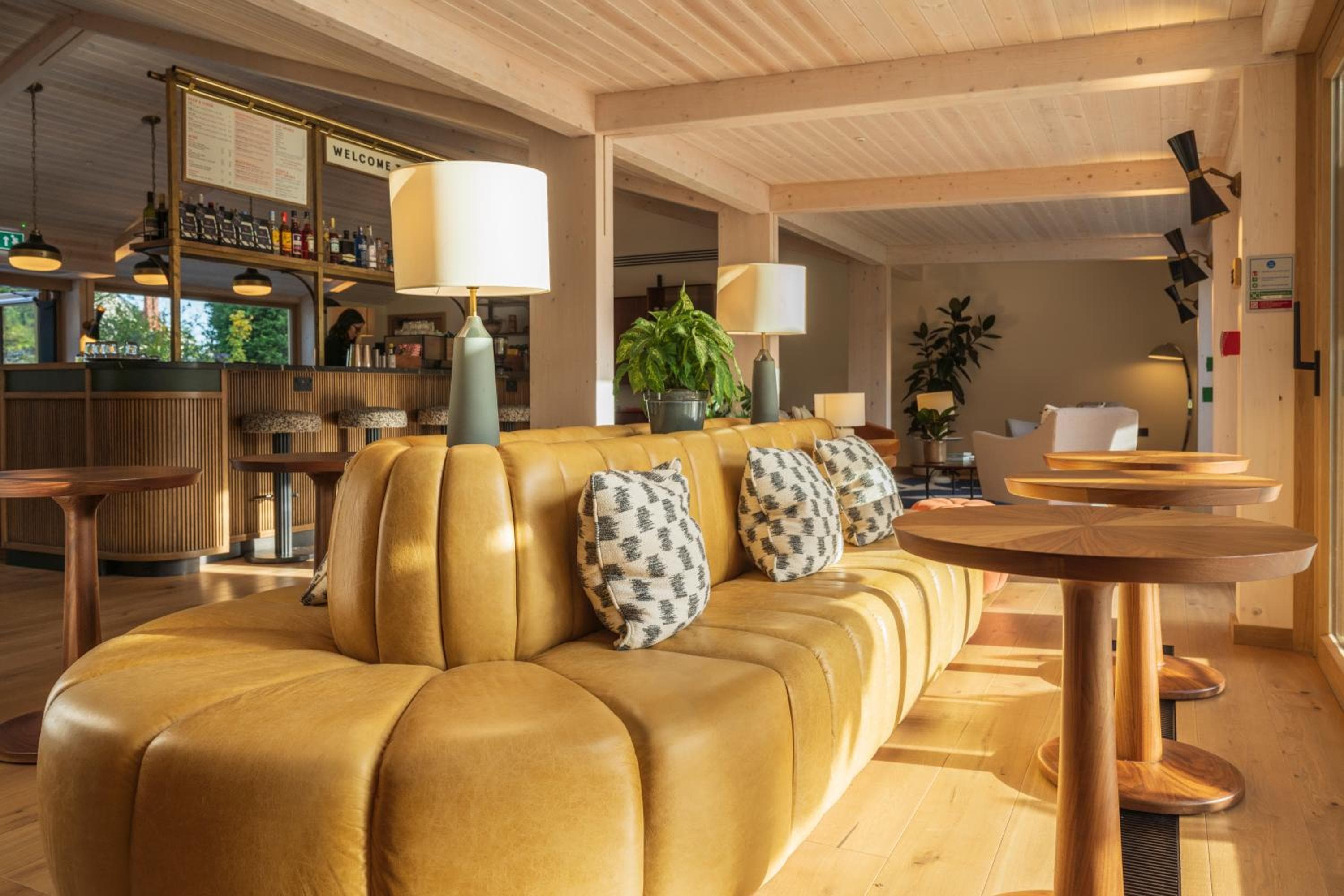 Mollie's Motel & Diner Bristol