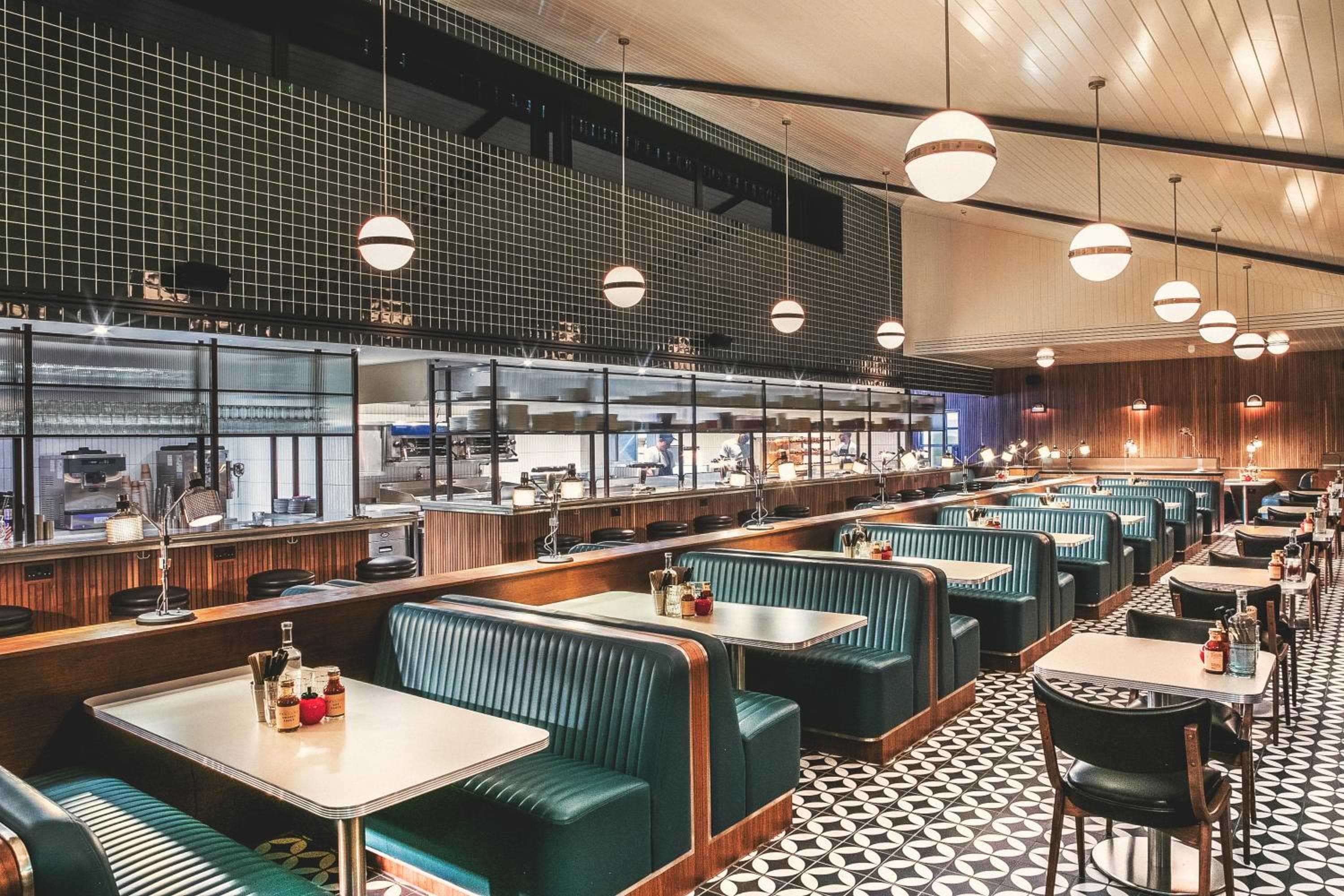 Mollie's Motel & Diner Bristol