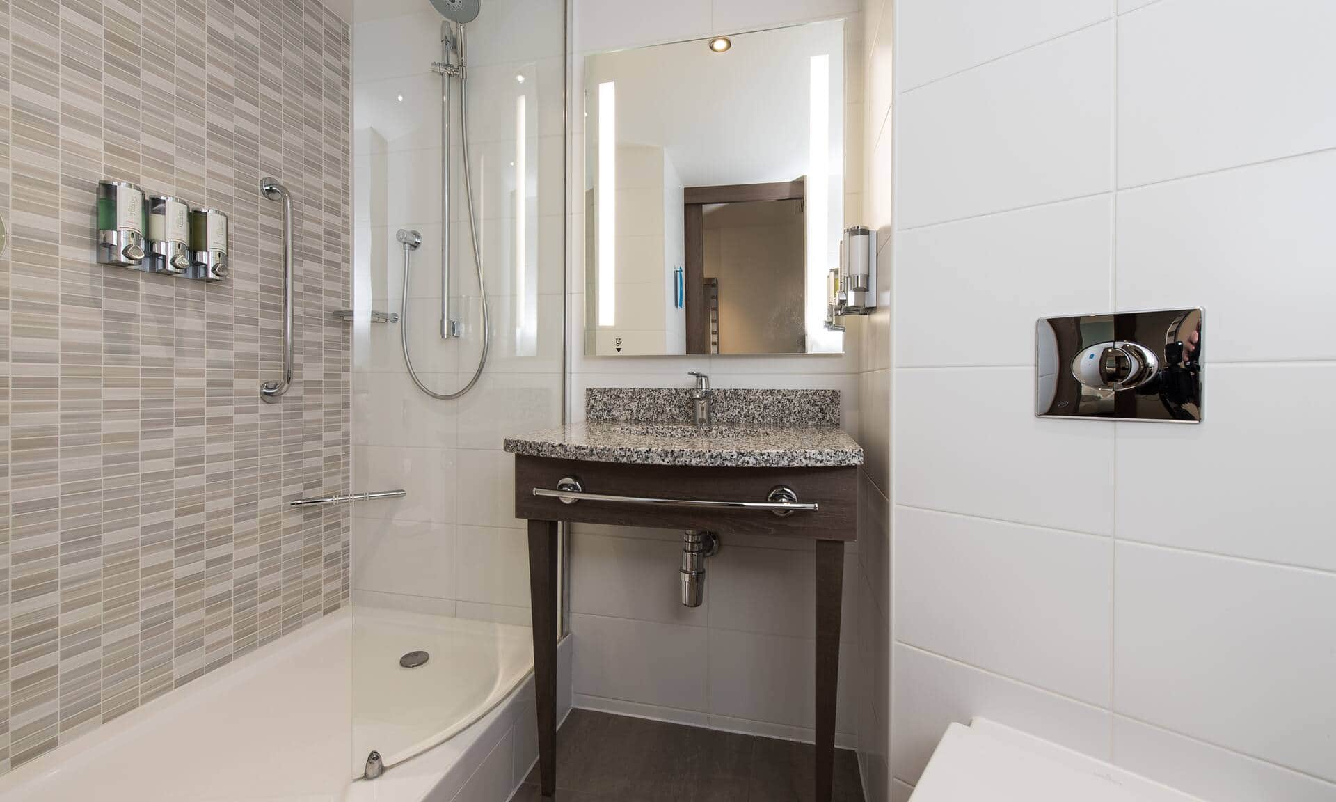 Hampton by Hilton Edinburgh West End
