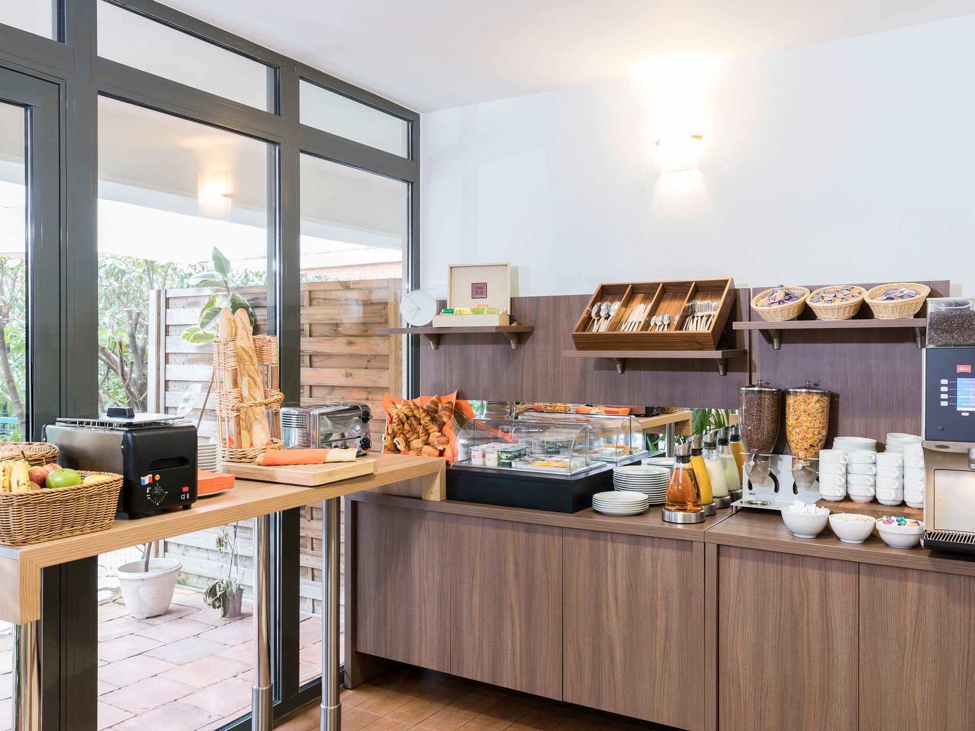 Adagio Access Paris Clamart Aparthotel