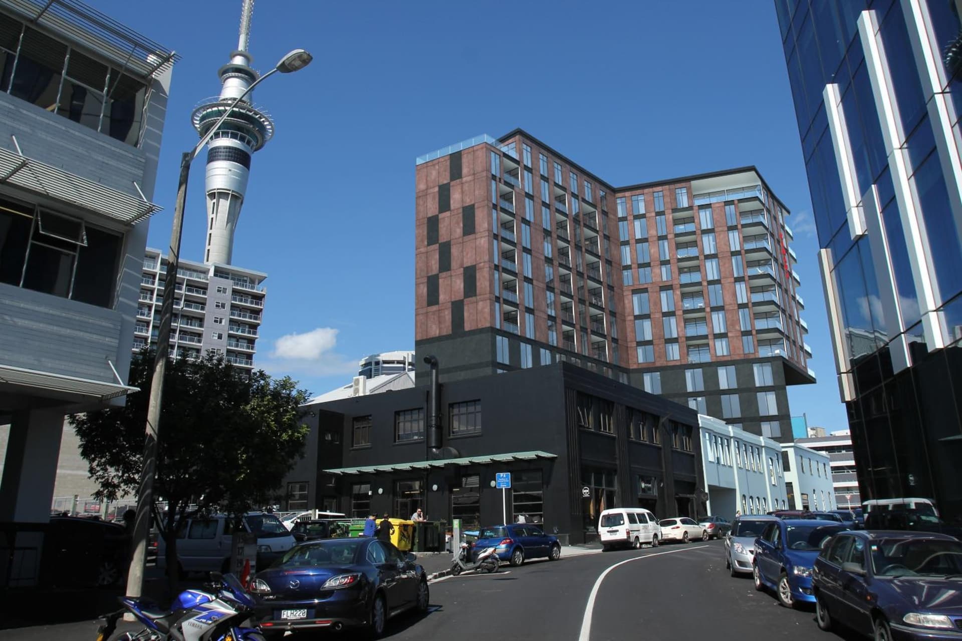 Ramada Suites Victoria Street West