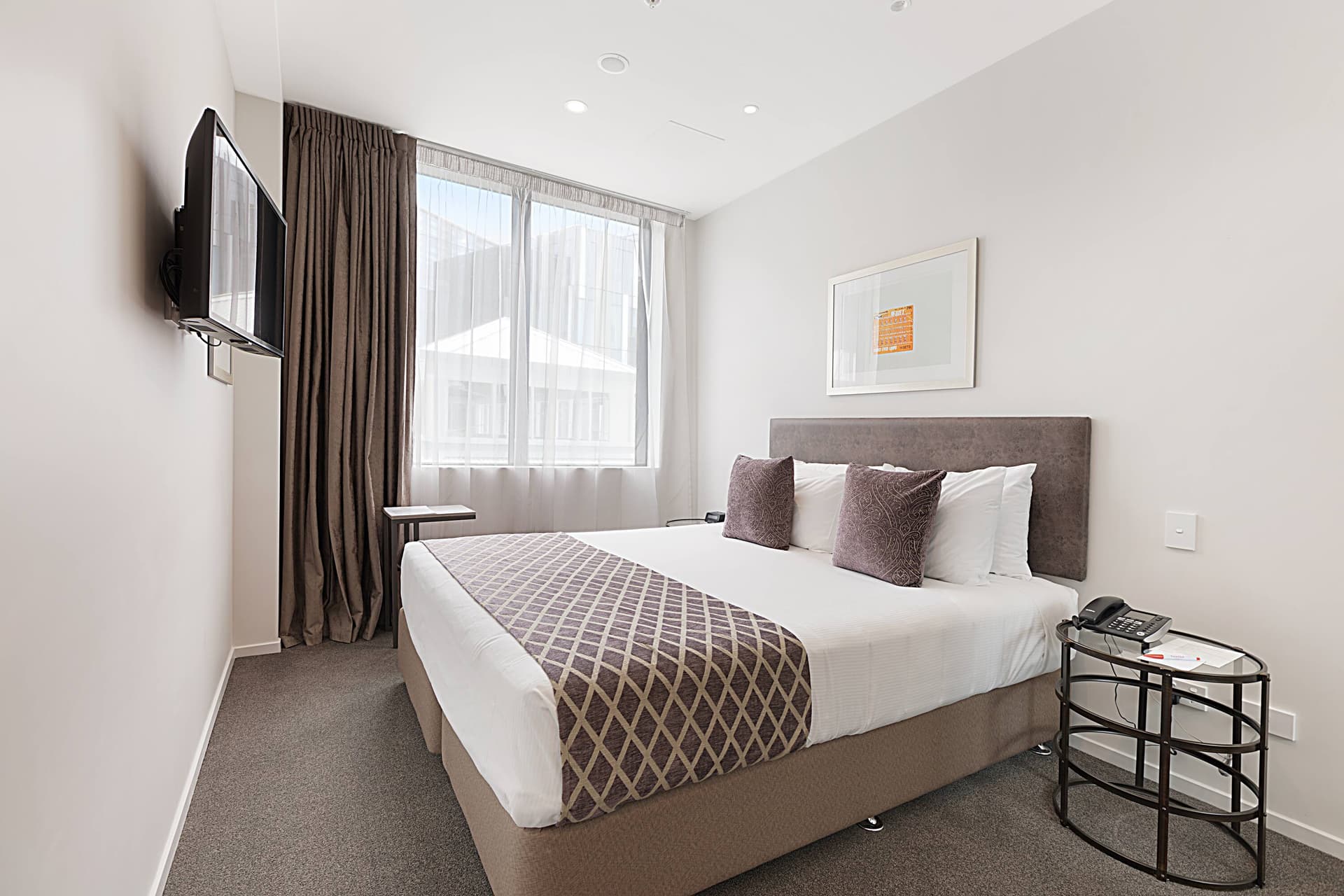 Ramada Suites Victoria Street West