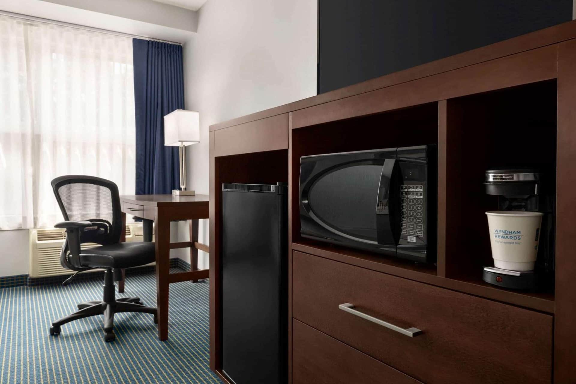 Days Inn by Wyndham Sarnia Harbourfront