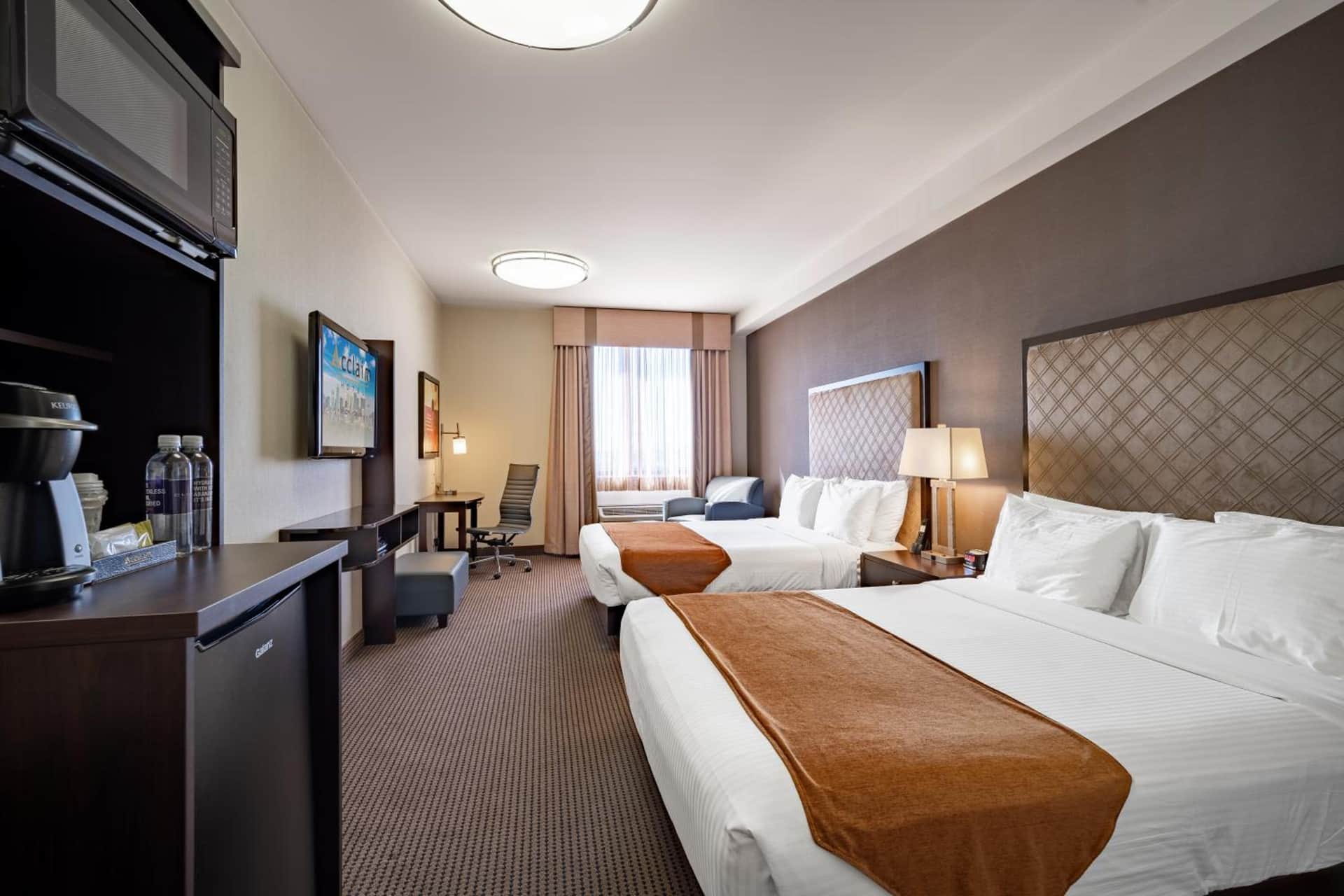 Acclaim Hotel by CLIQUE