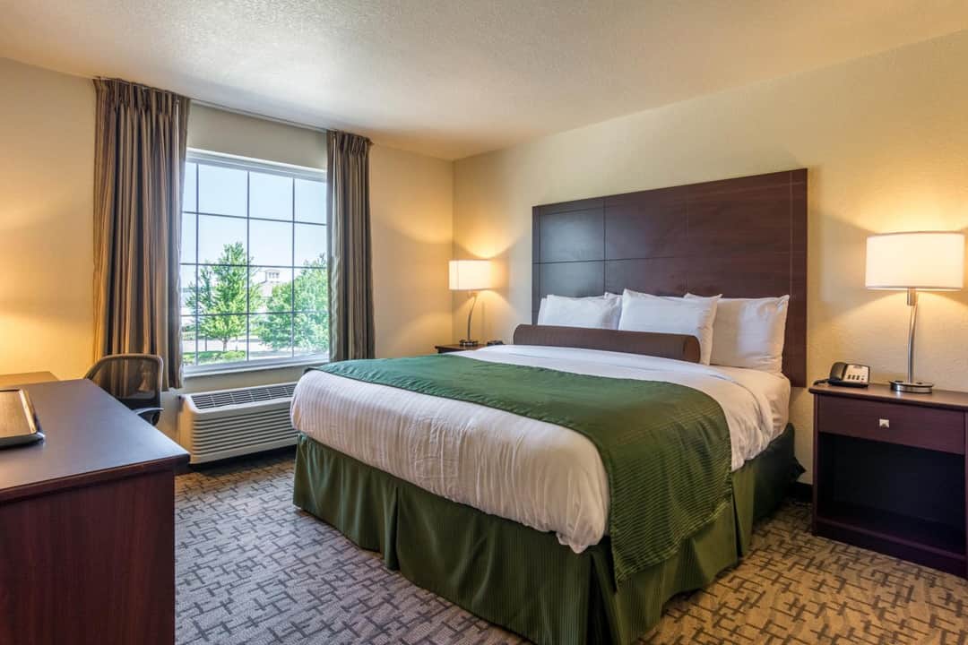 Cobblestone Hotel & Suites - Erie
