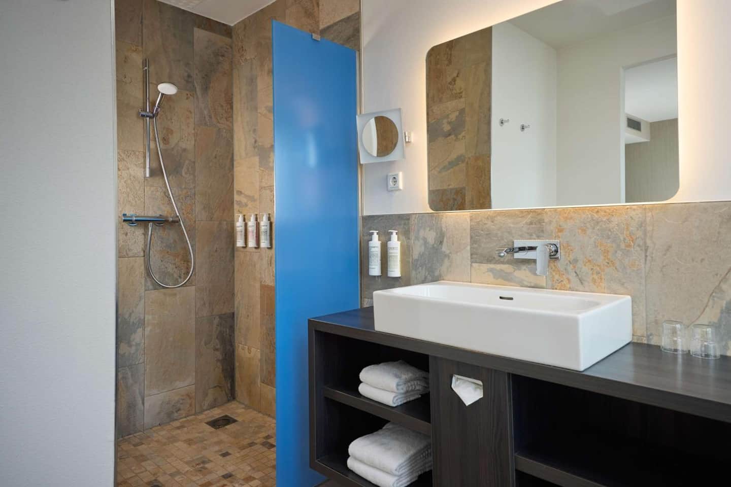 Haven Hotel Rotterdam, Curio Collection by Hilton