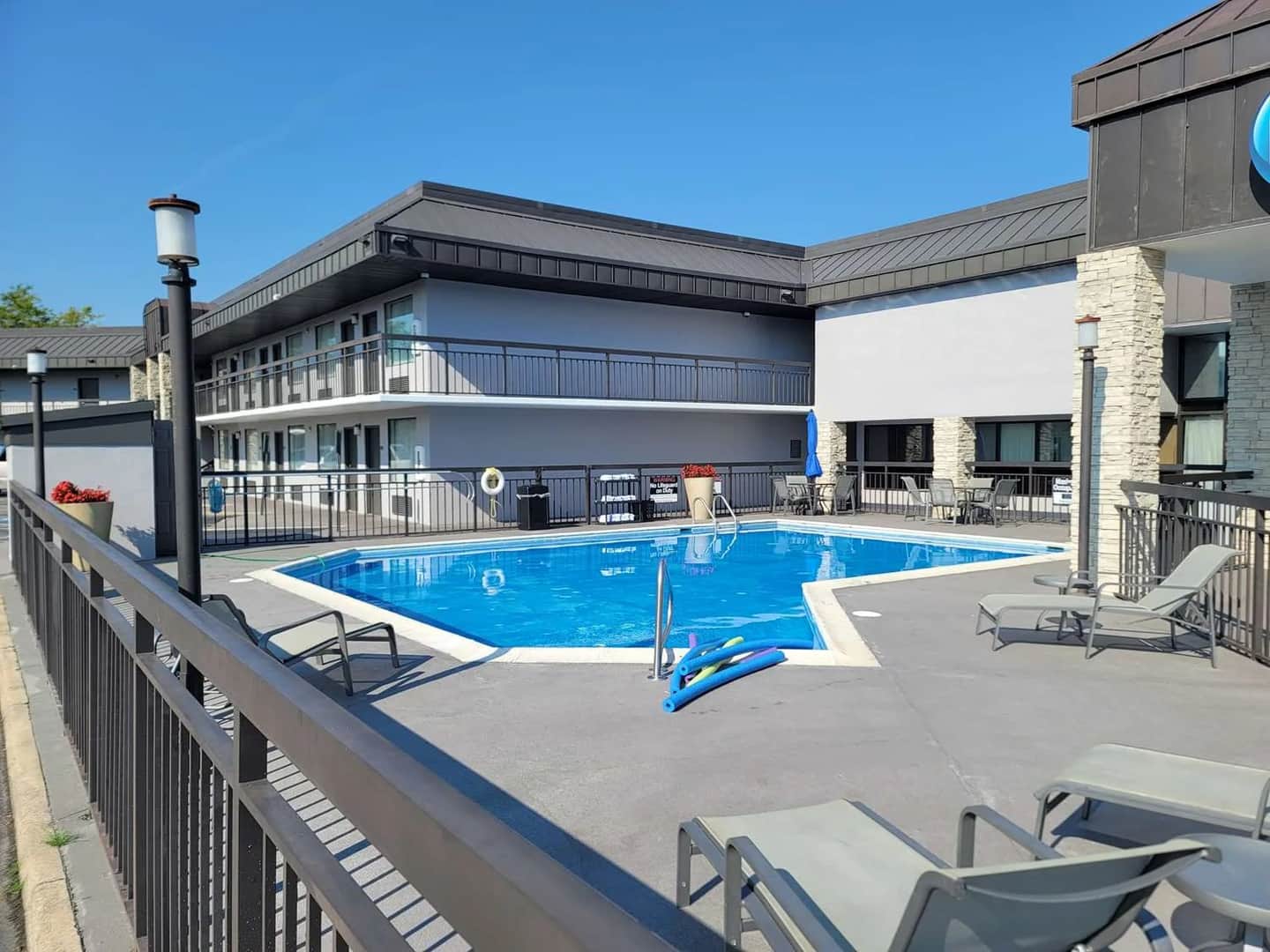 Best Western CENTER INN