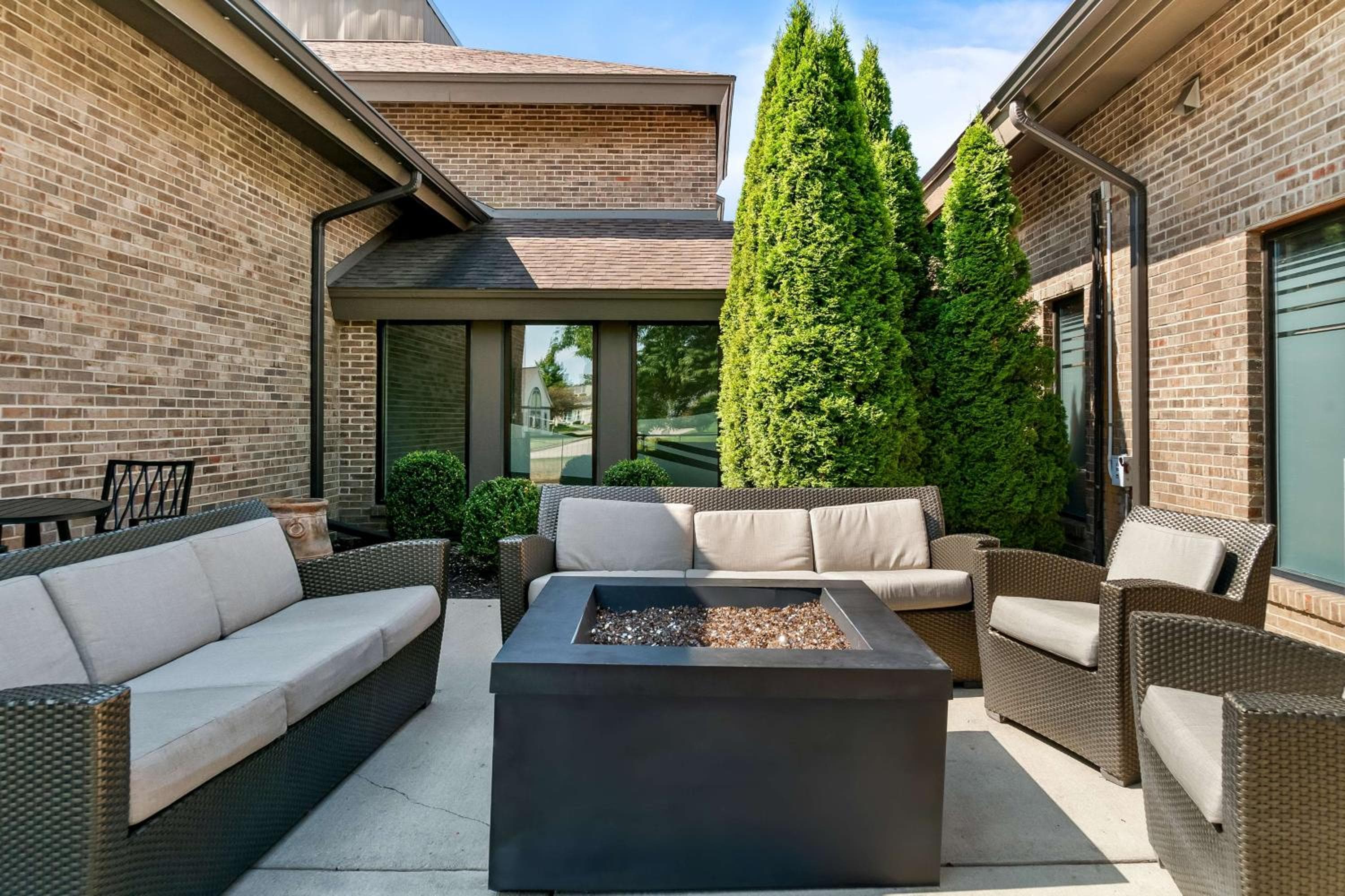 Best Western Okemos/East Lansing Hotel & Suites