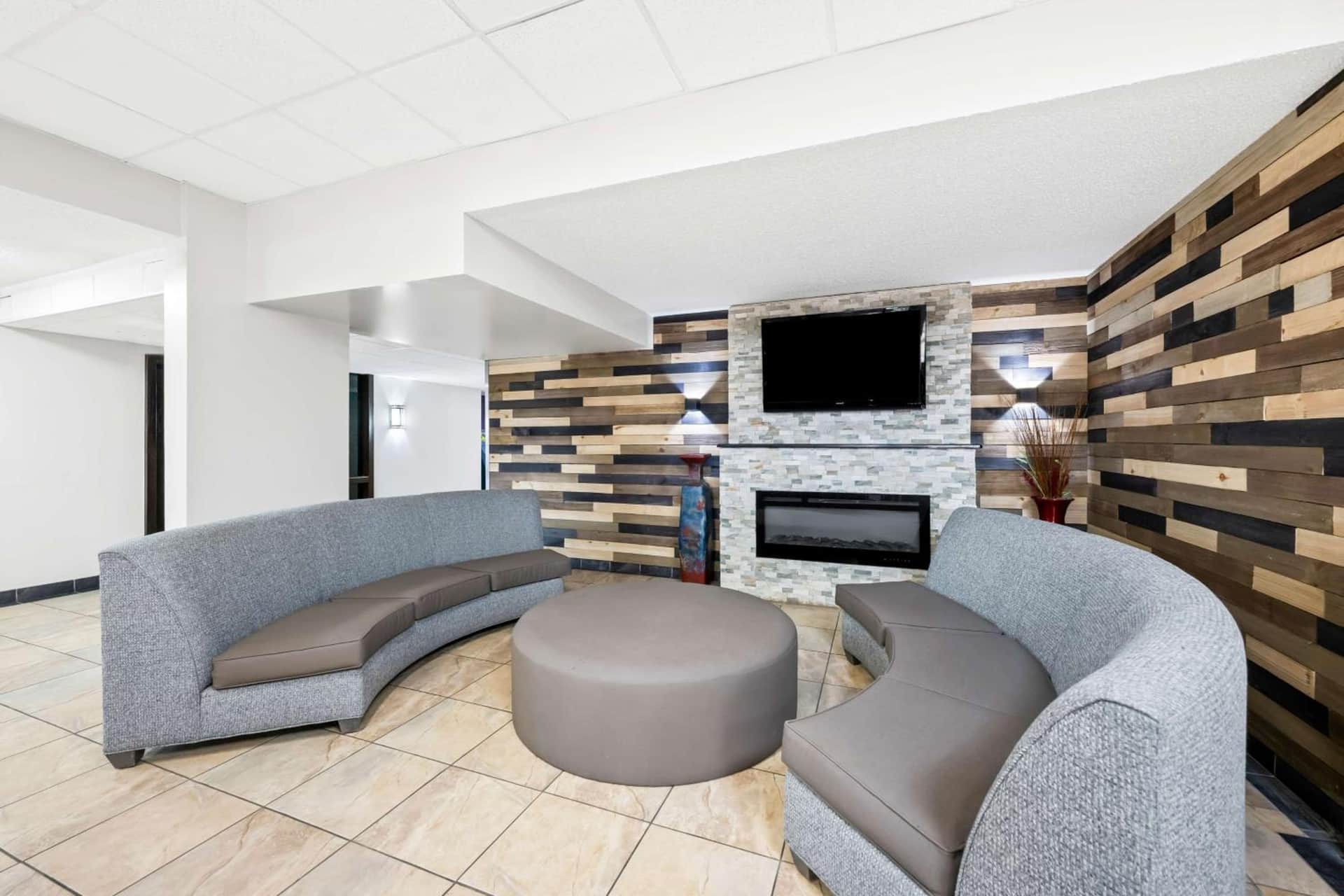 SureStay Plus Hotel by Best Western Lubbock Medical Center