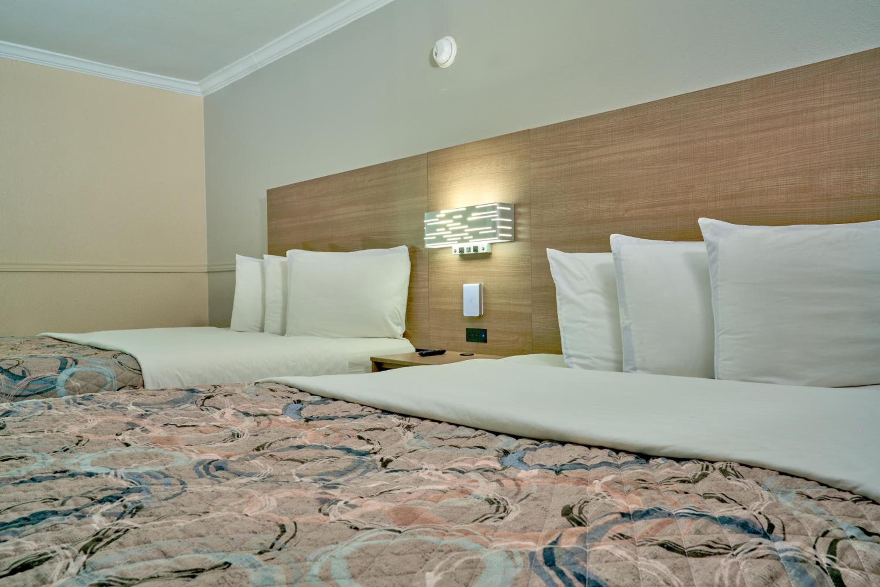 Family Garden Inn & Suites