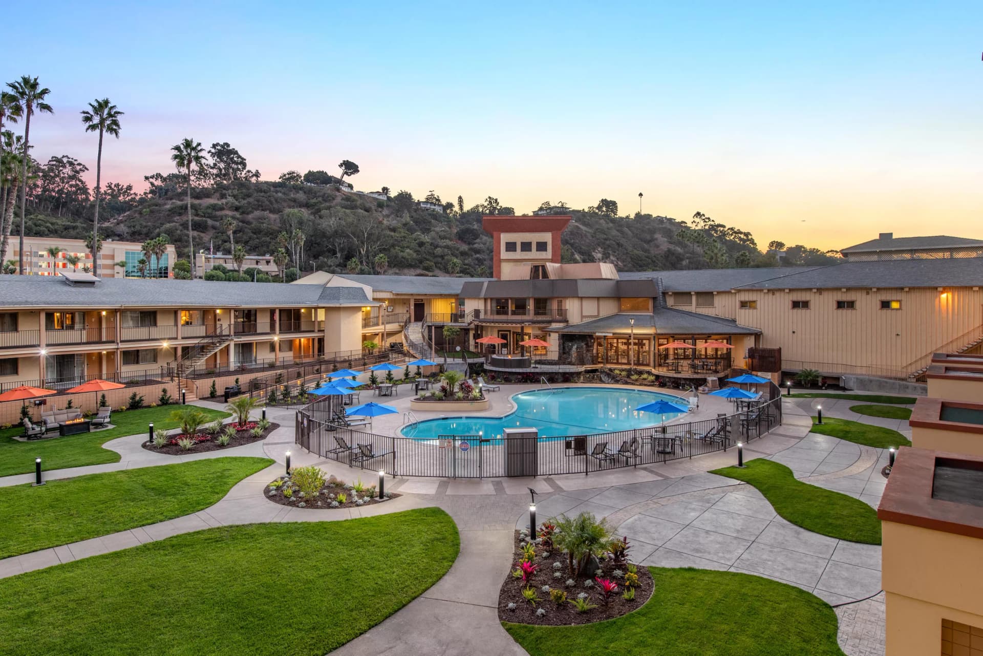 Crowne Plaza Hotel Mission Valley by IHG