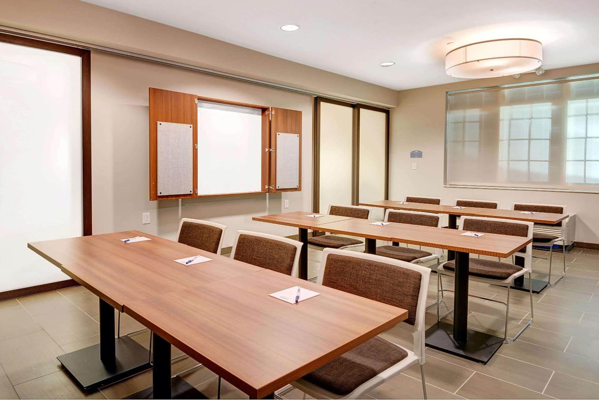 Microtel Inn & Suites by Wyndham Philadelphia Airport Ridley