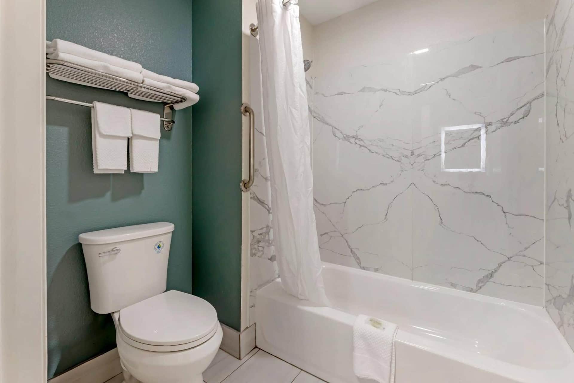 Sleep Inn & Suites Wisconsin Dells - Lake Delton