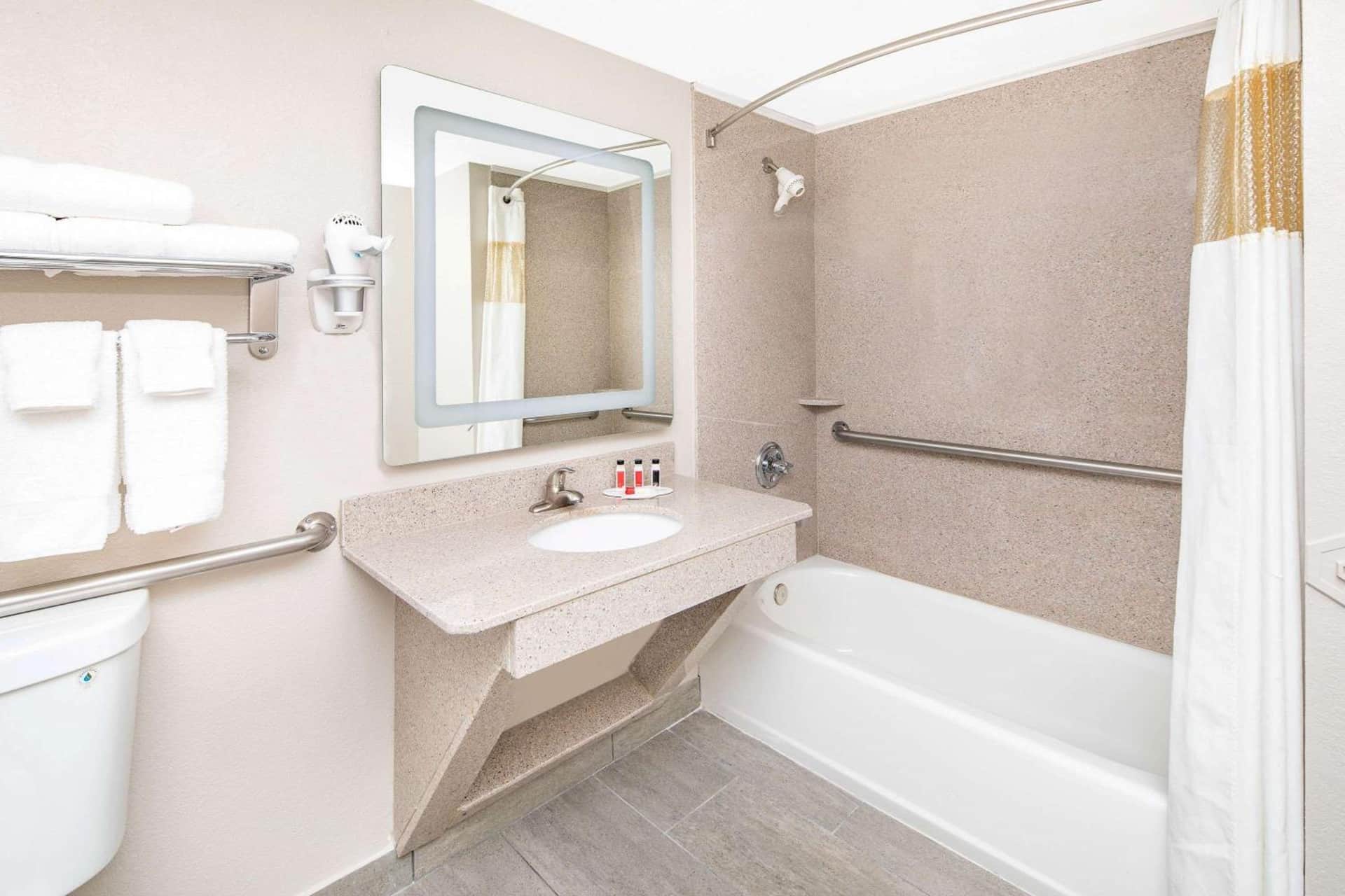 Ramada by Wyndham Alpharetta Atlanta North