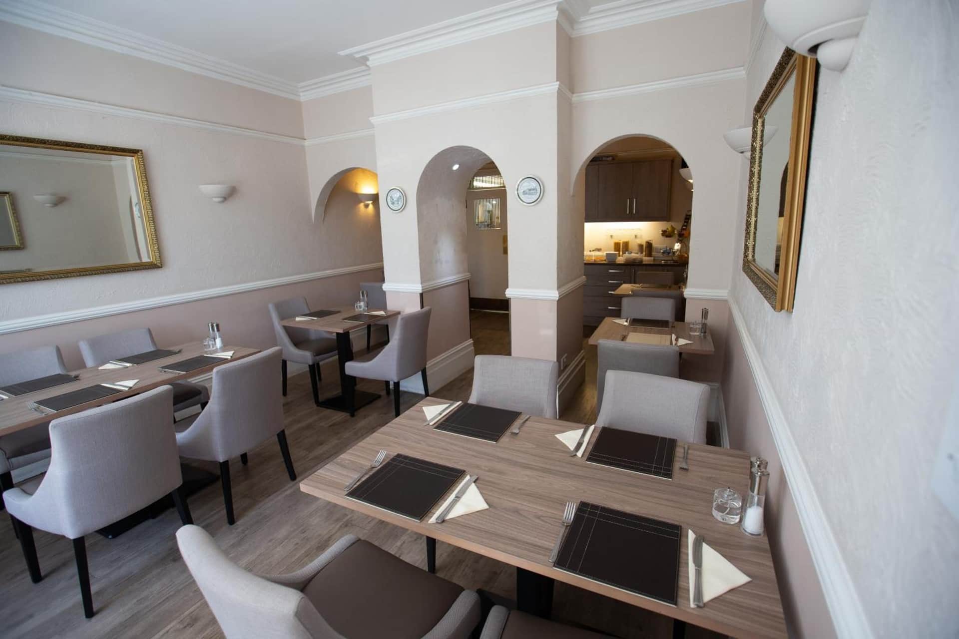 Corner House Hotel Gatwick