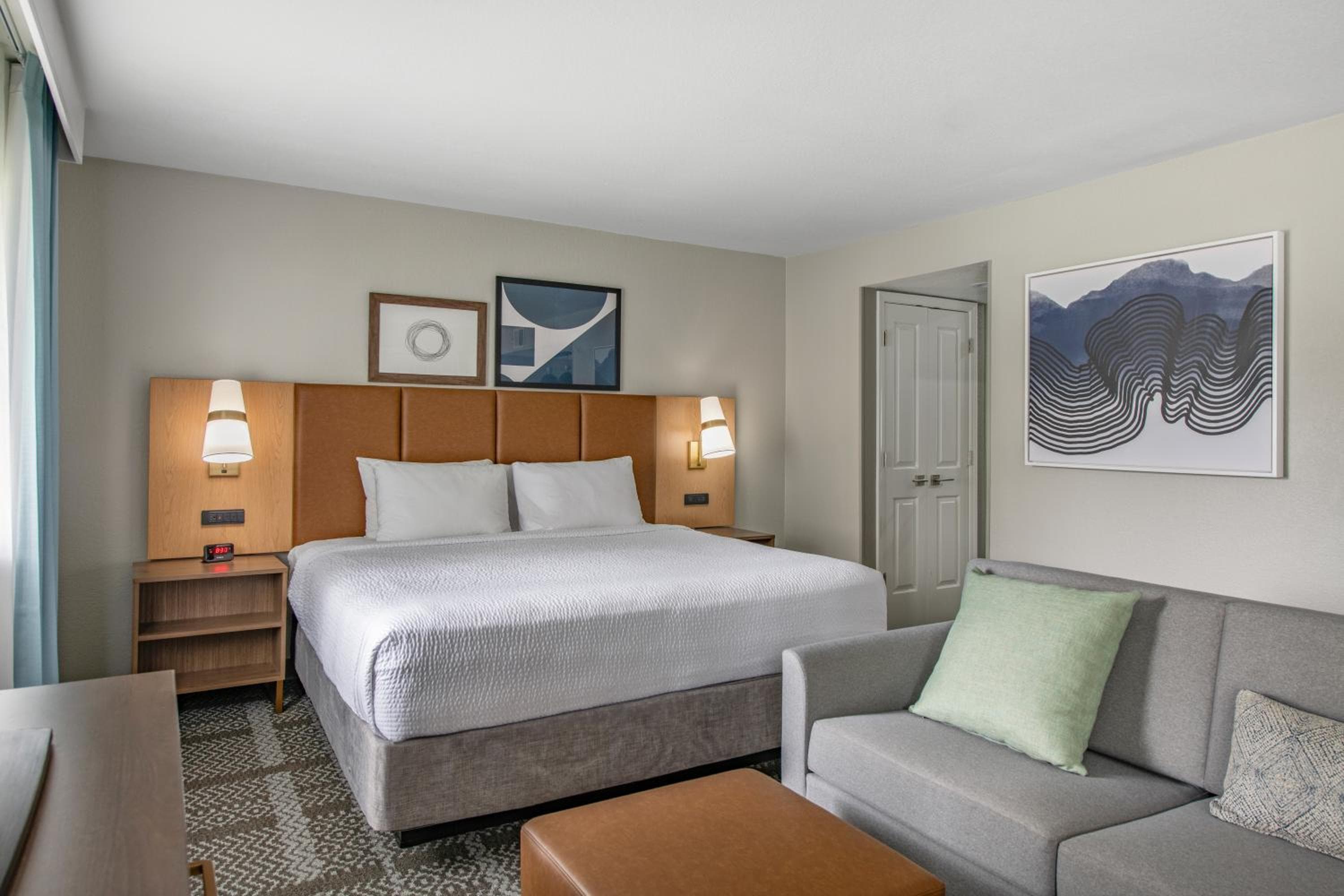 Staybridge Suites - Oxnard - River Ridge