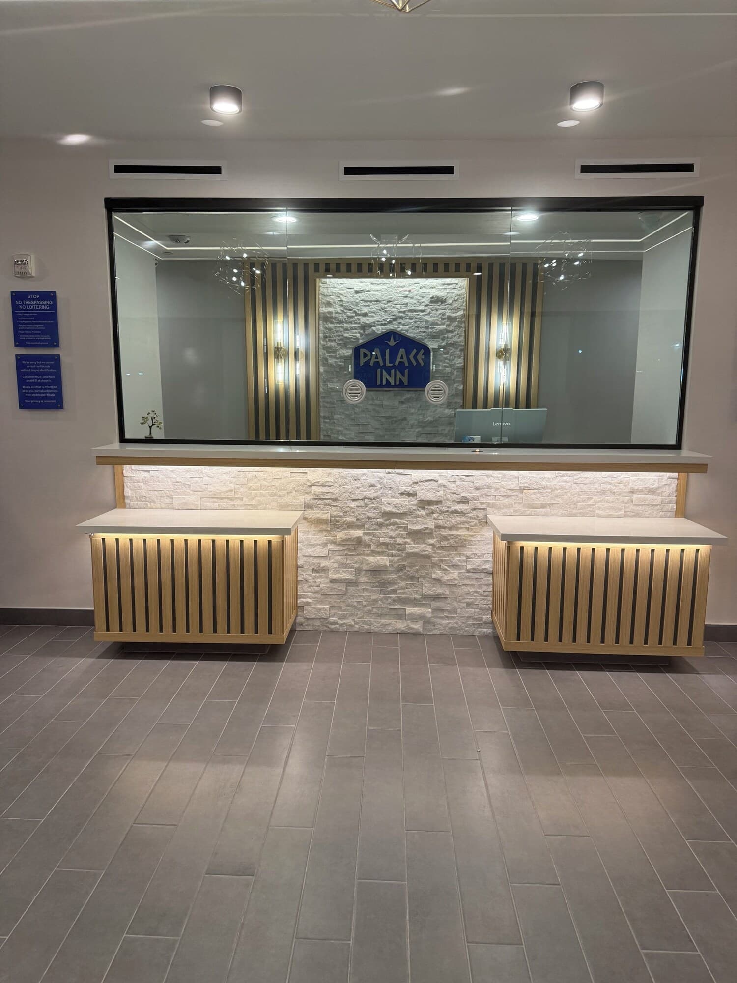 Palace Inn Blue 290 W 43rd & Bingle Rd