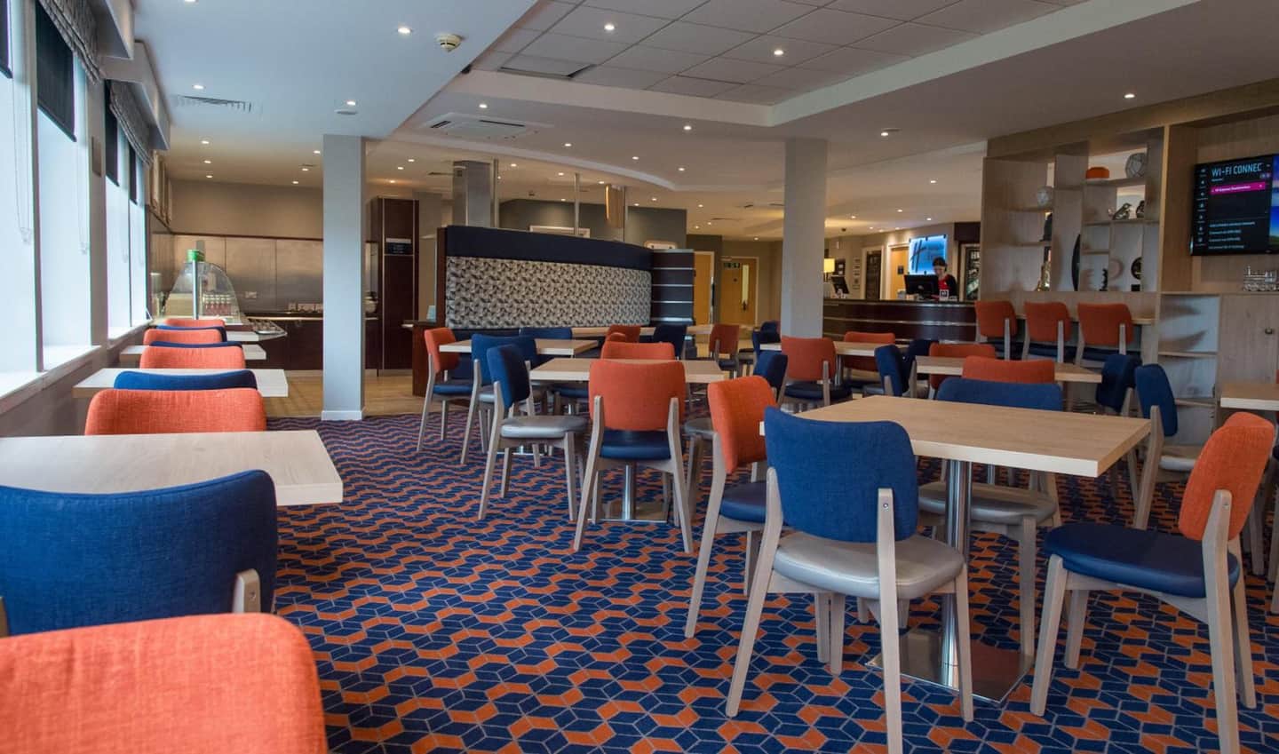 Holiday Inn Express - Dunfermline