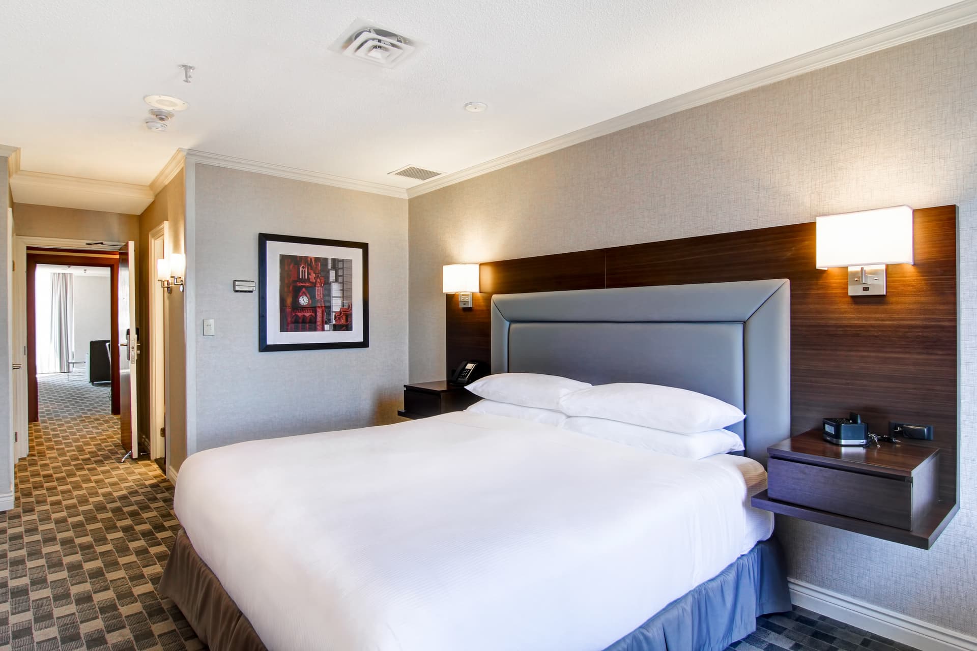 DoubleTree by Hilton Toronto Downtown