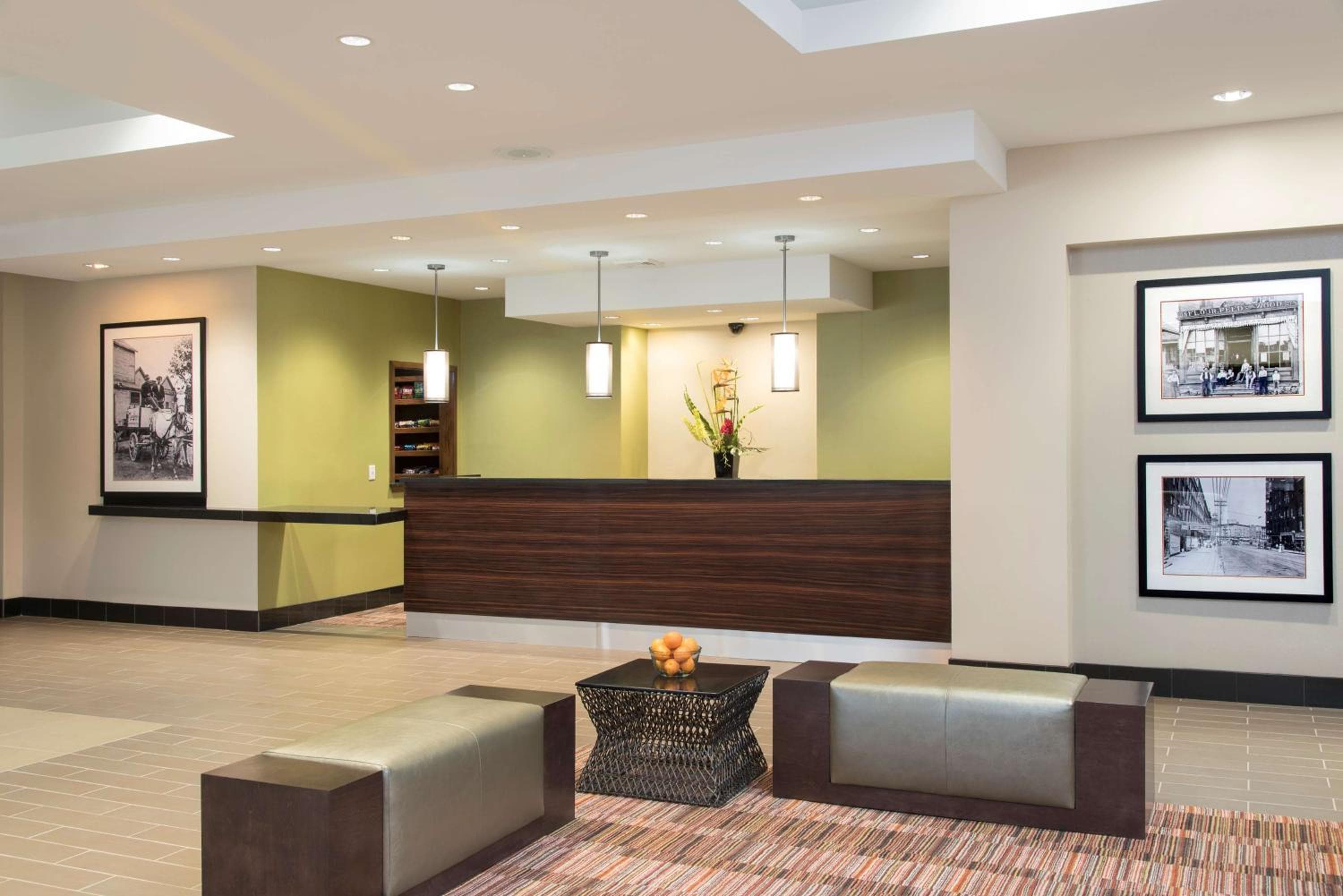 DoubleTree by Hilton Hotel Grand Rapids Airport