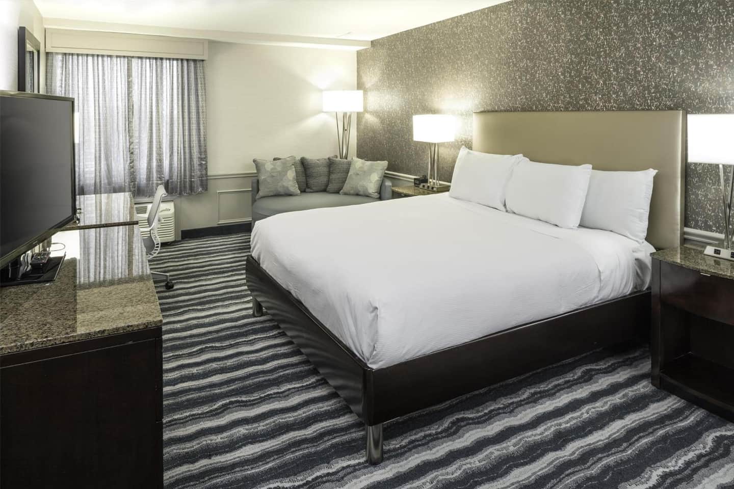 DoubleTree by Hilton Downtown Wilmington - Legal District