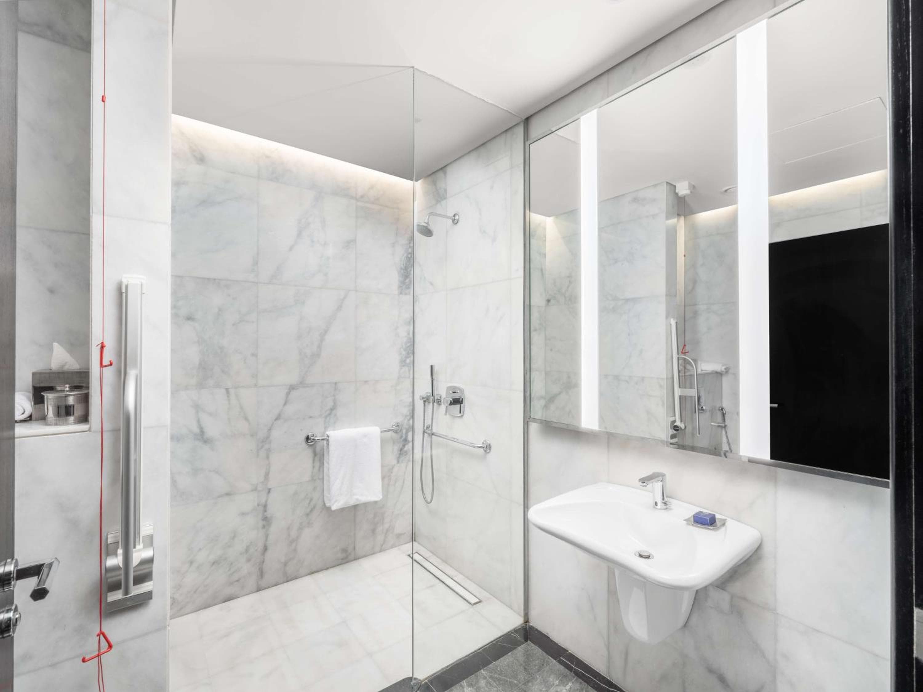 The Hotel Galleria Jeddah, Curio Collection by Hilton