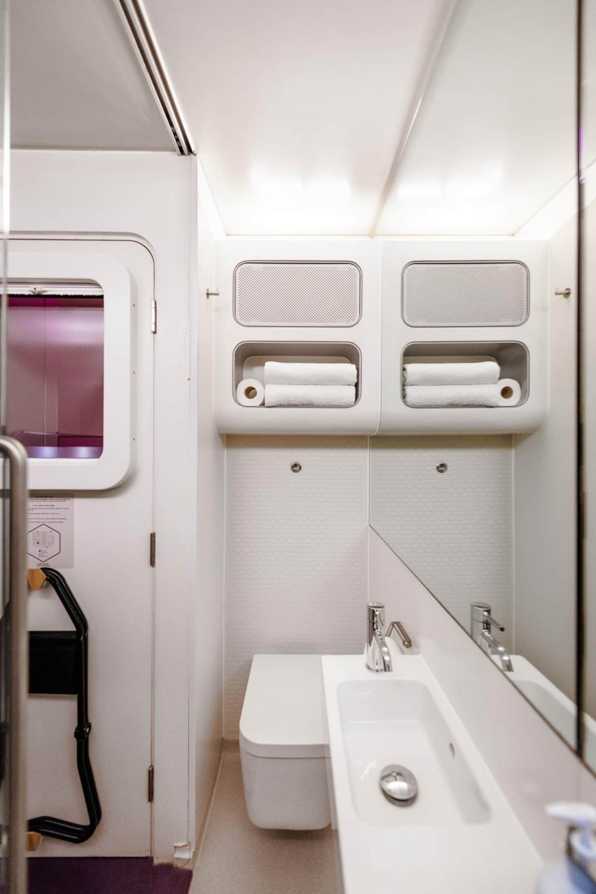YOTELAIR London Gatwick Airport
