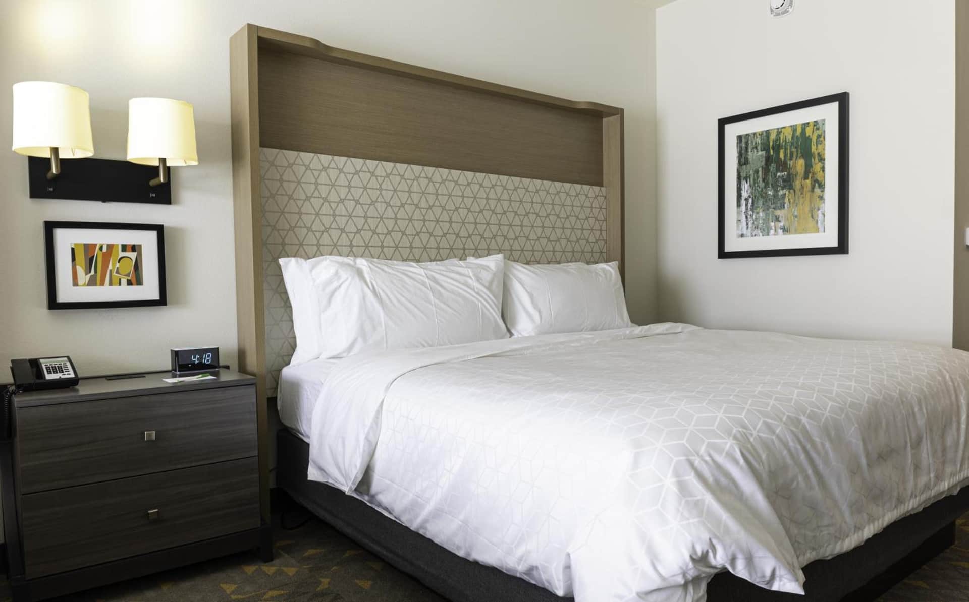 Holiday Inn Glendale - Stadium & Ent Dist by IHG