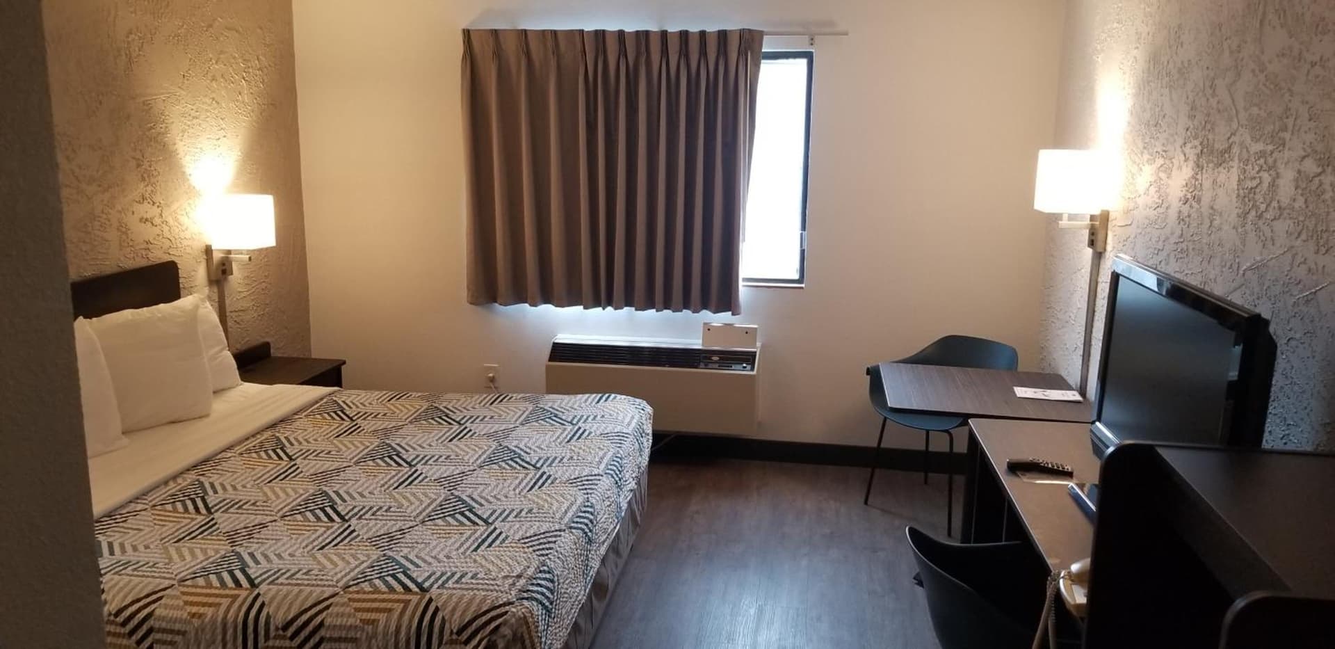 Motel 6 Elk Grove O'Hare