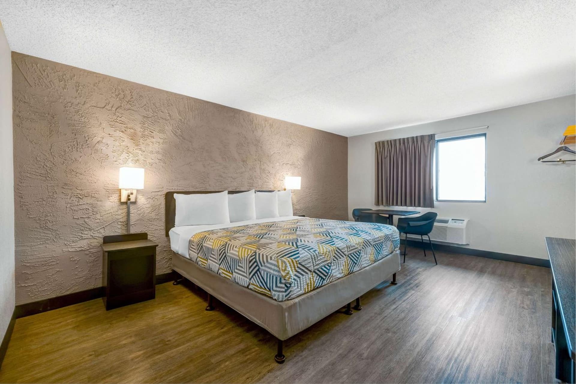 Motel 6 Elk Grove O'Hare