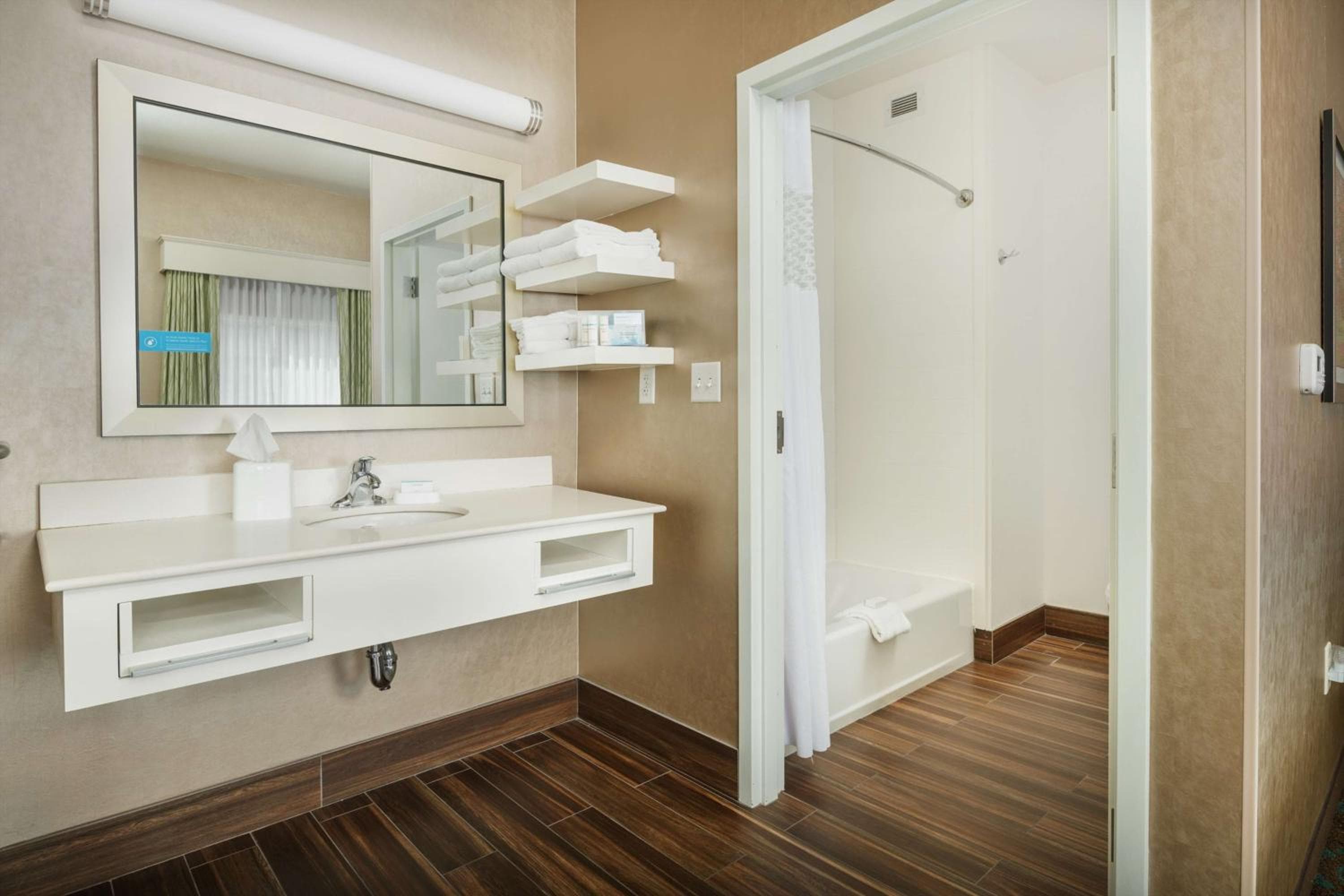 Hampton Inn & Suites Portland/Hillsboro-Evergreen Park