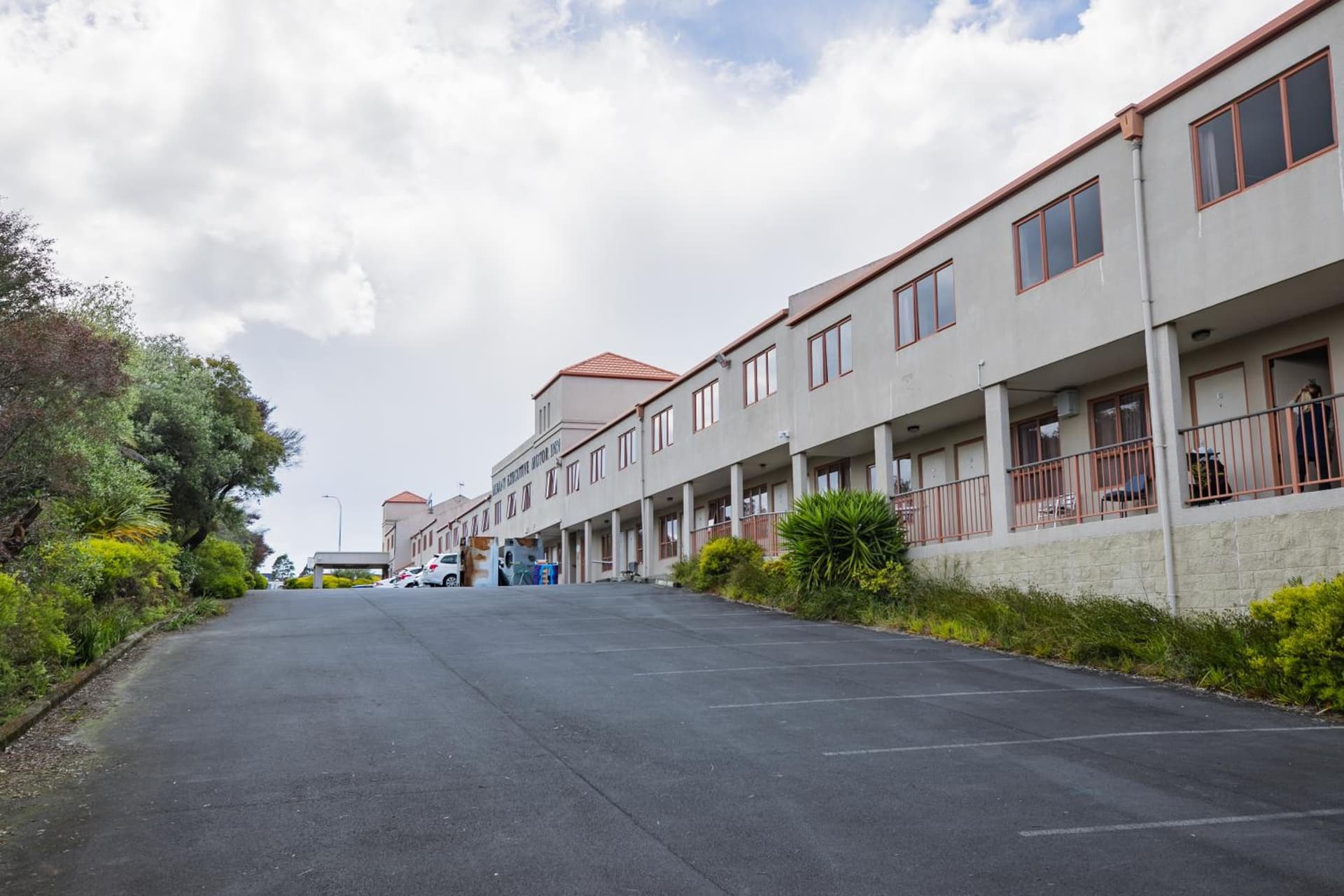 Albany Executive Motor Inn
