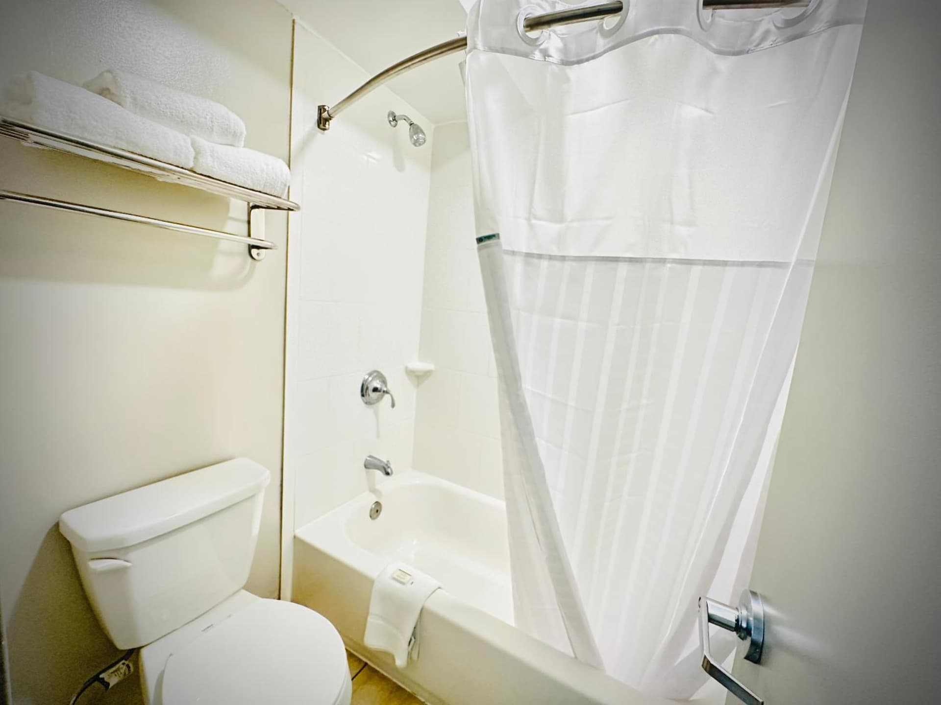 Days Inn Alexandria by Wyndham