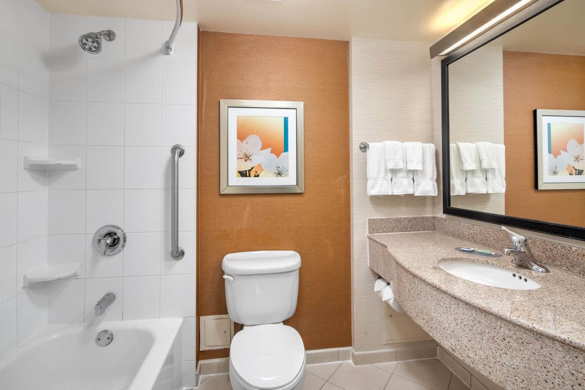Fairfield by Marriott Inn & Suites Toronto Airport