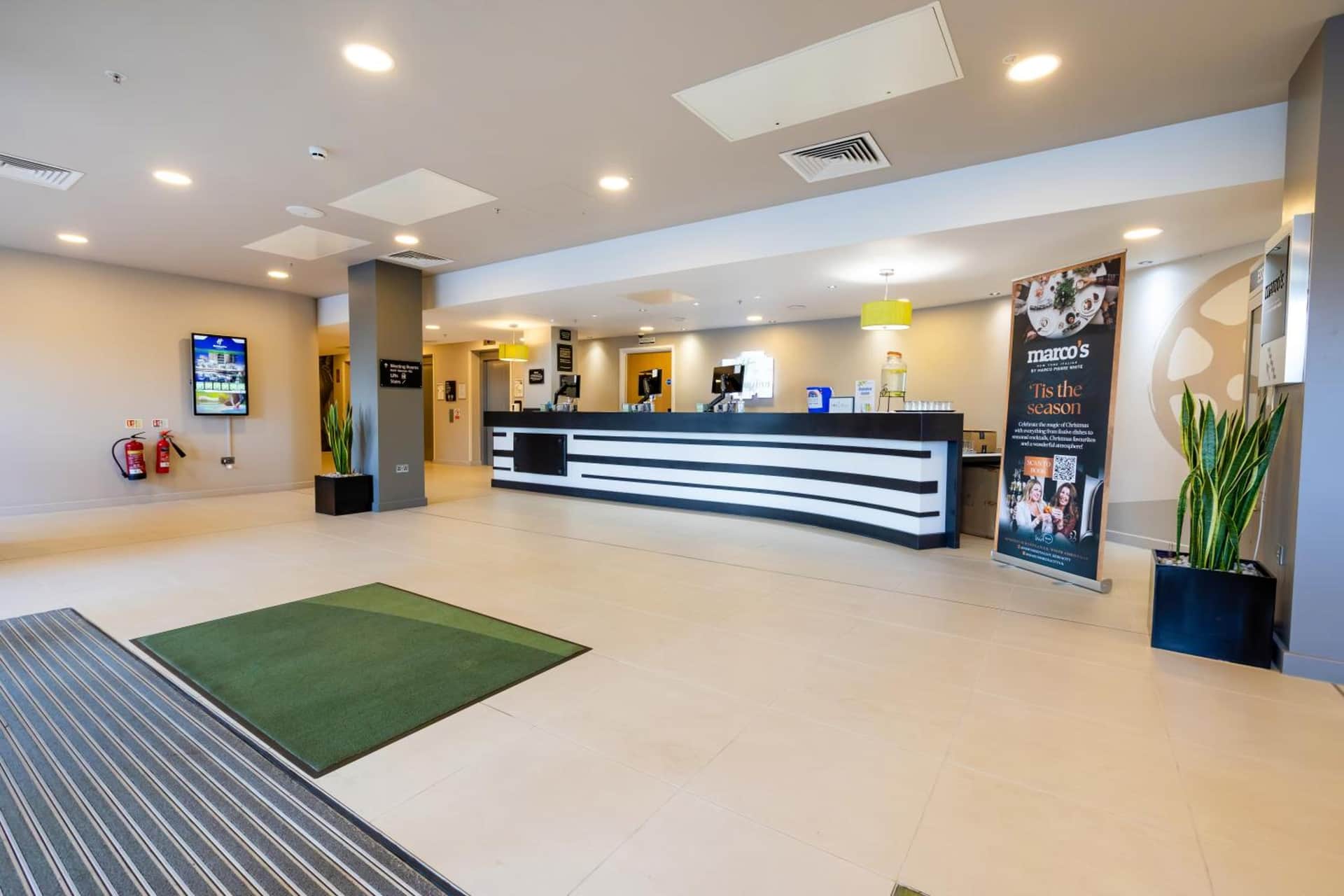 Holiday Inn Manchester-Mediacityuk by IHG