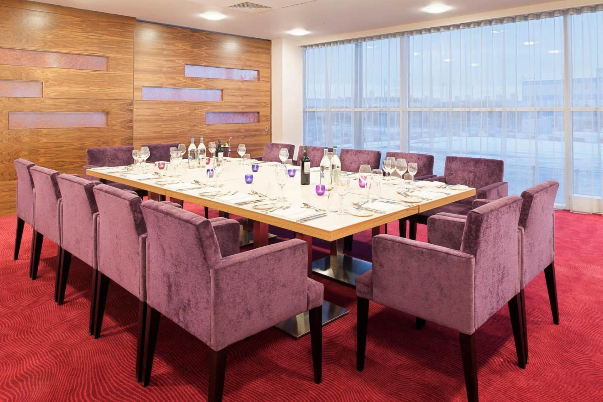 Holiday Inn Manchester-Mediacityuk by IHG