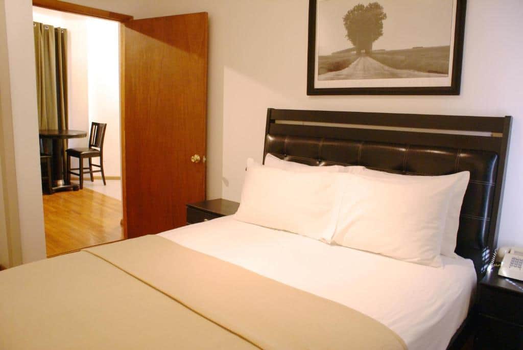 Off soho Suites Hotel
