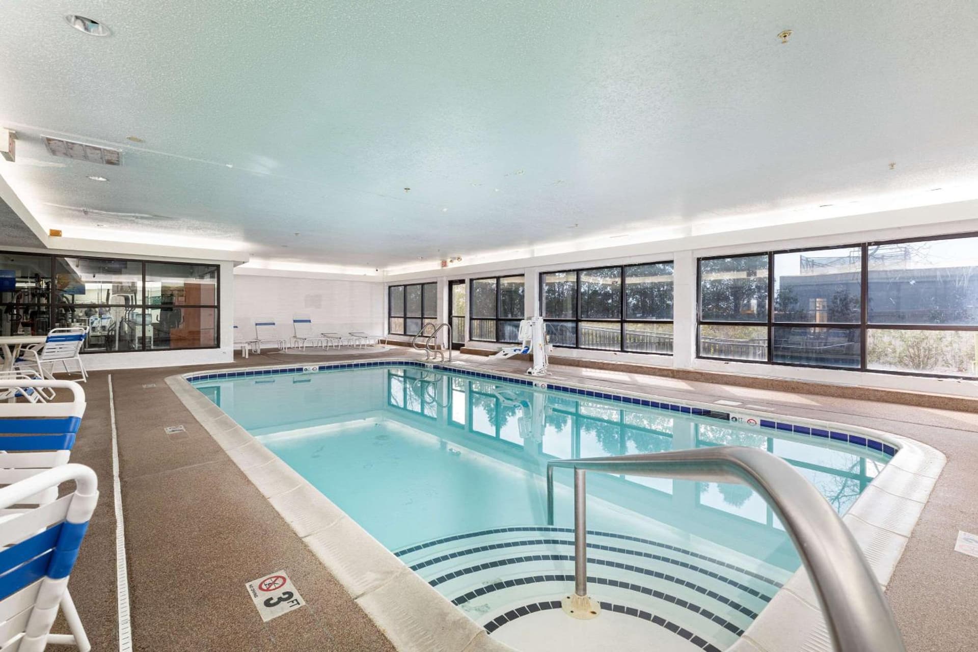 Comfort Suites Lombard/Addison