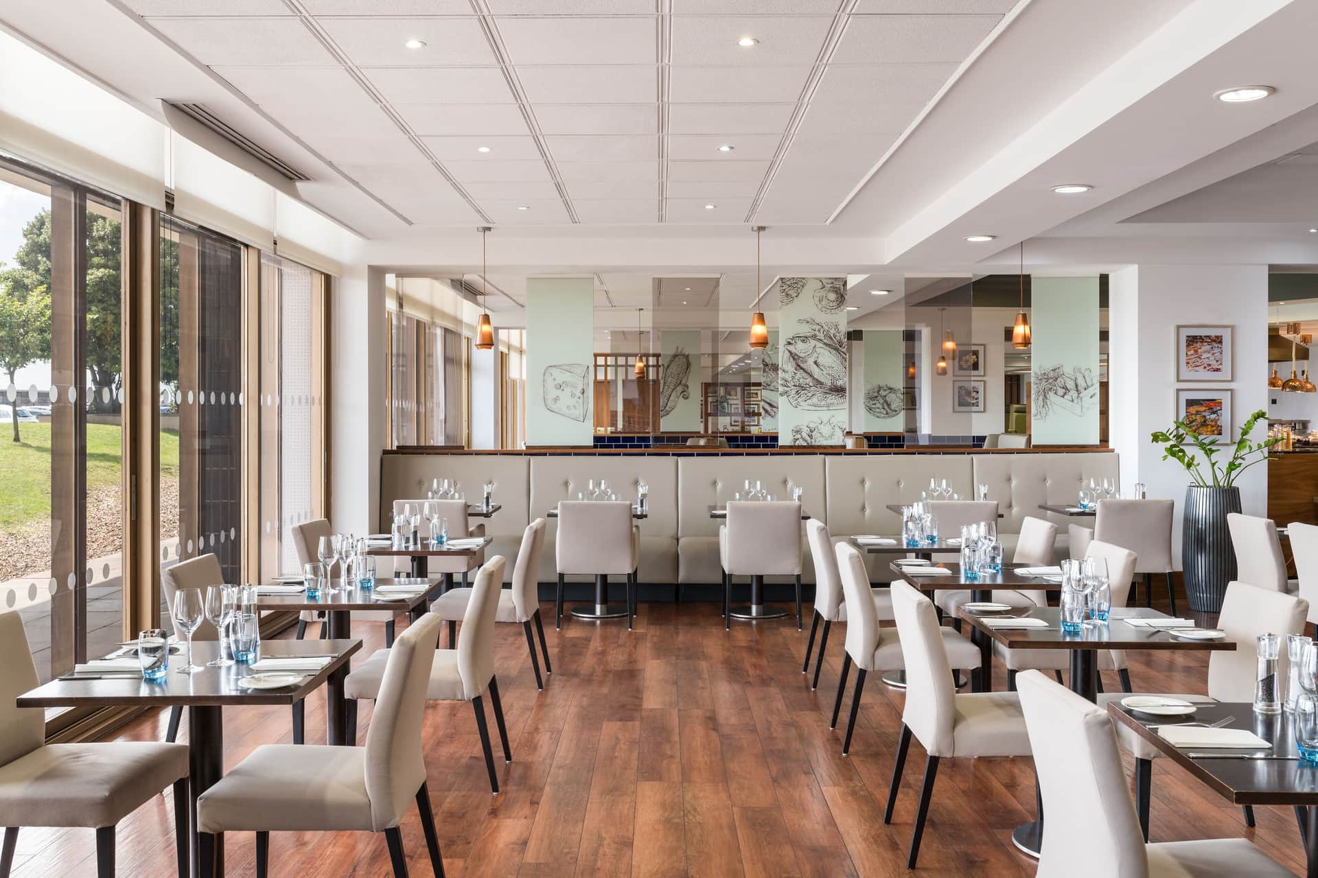 Renaissance London Heathrow Hotel