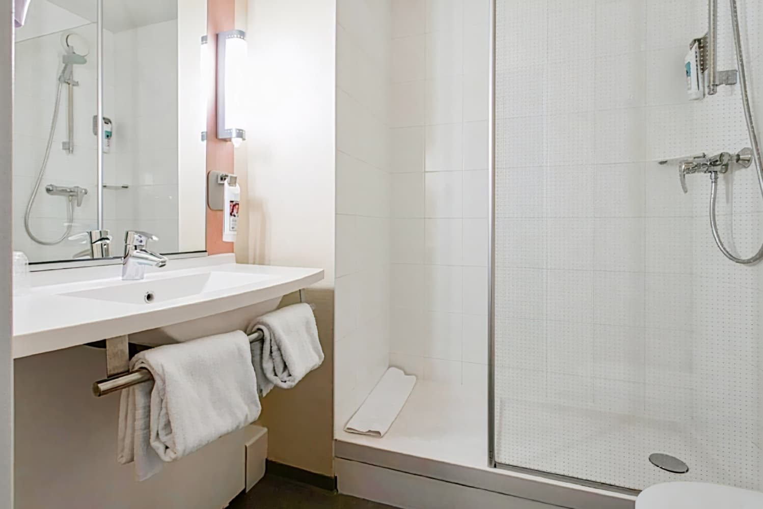 ibis Senlis