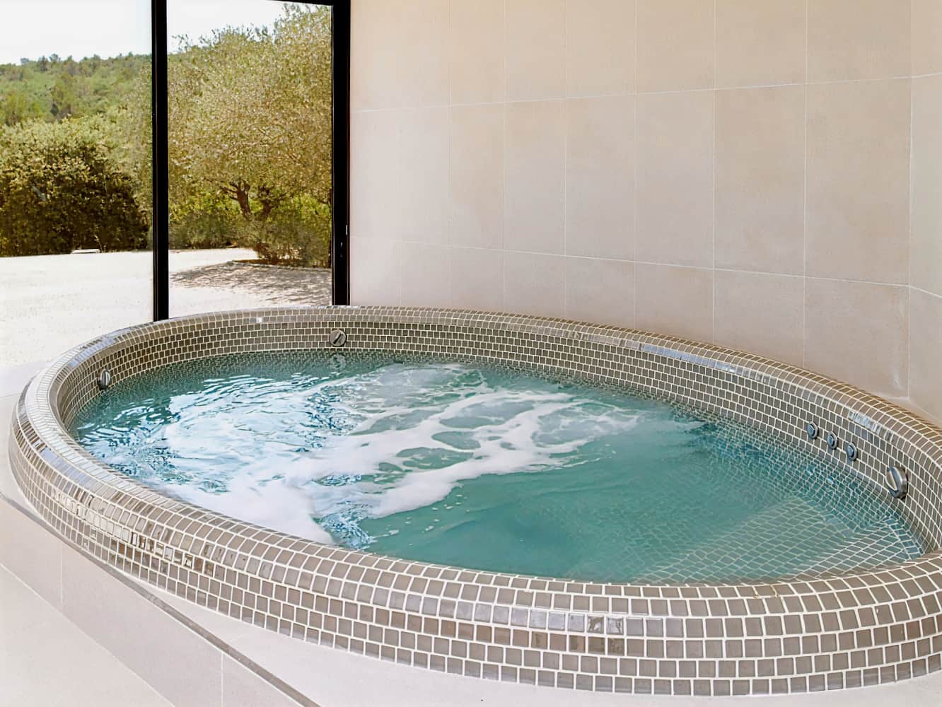 Mercure Brignoles Golf de Barbaroux and Spa