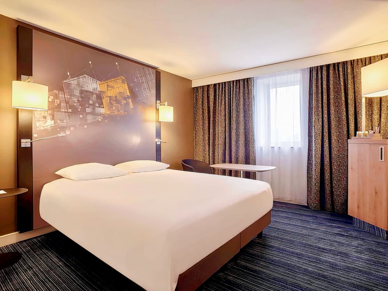 Mercure Le Havre Centre Bassin du Commerce Hotel