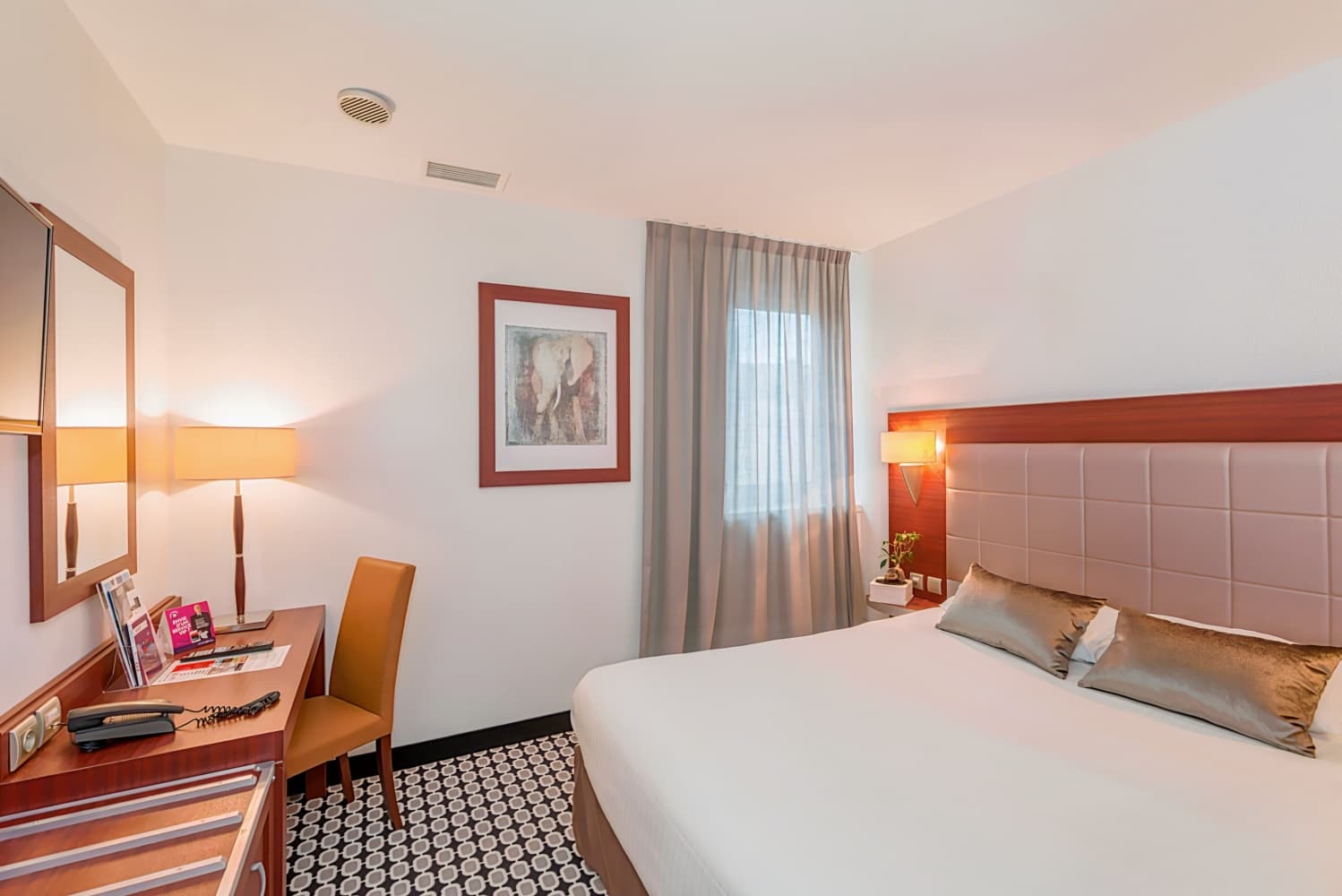 Kyriad Limoges Centre Gare - Atrium