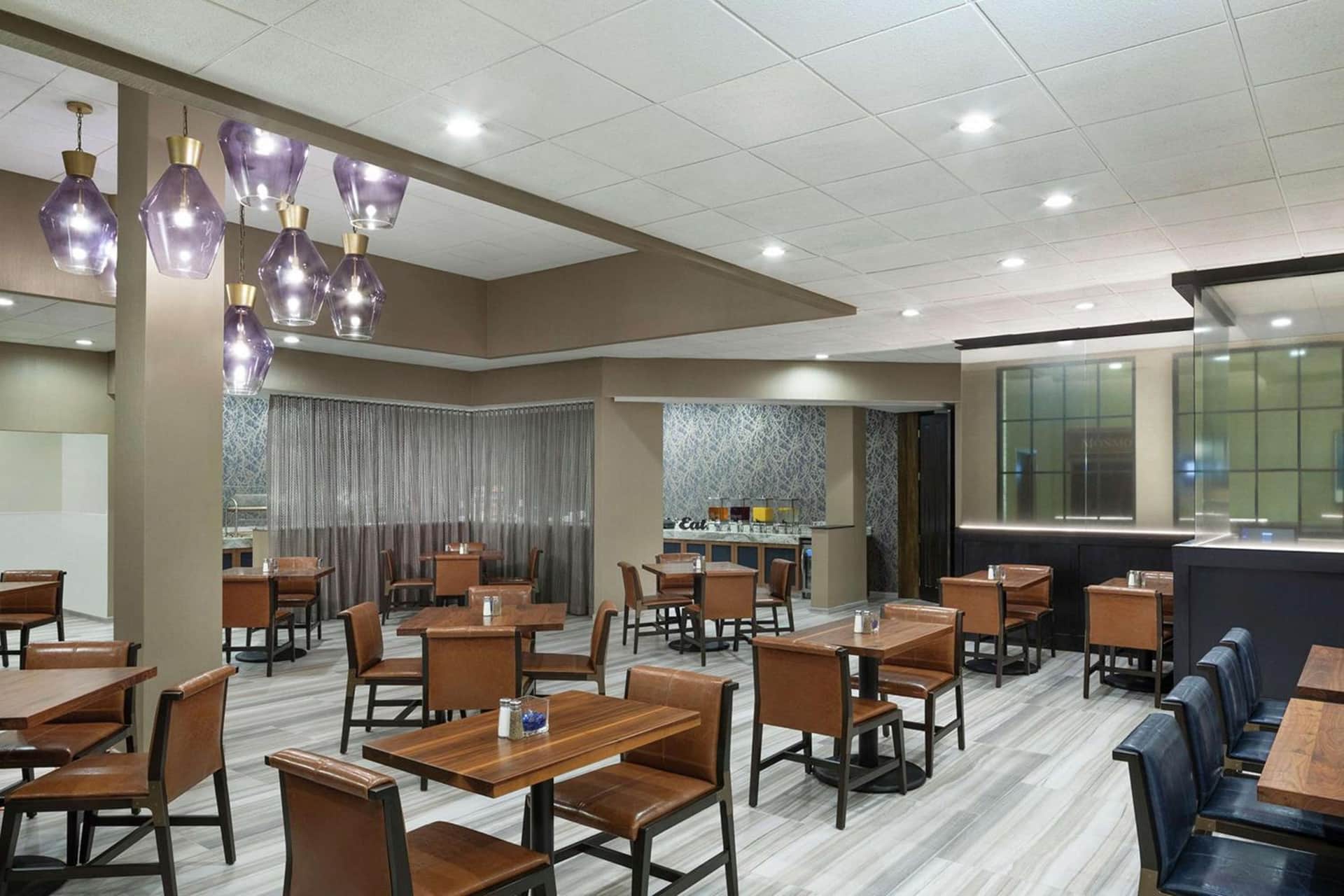 DoubleTree by Hilton Hotel Newark Airport