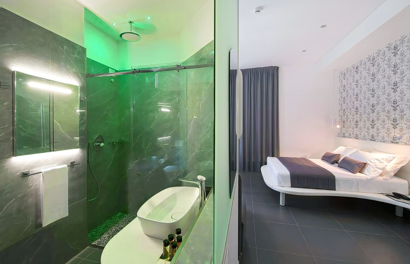 Mia Aparthotel