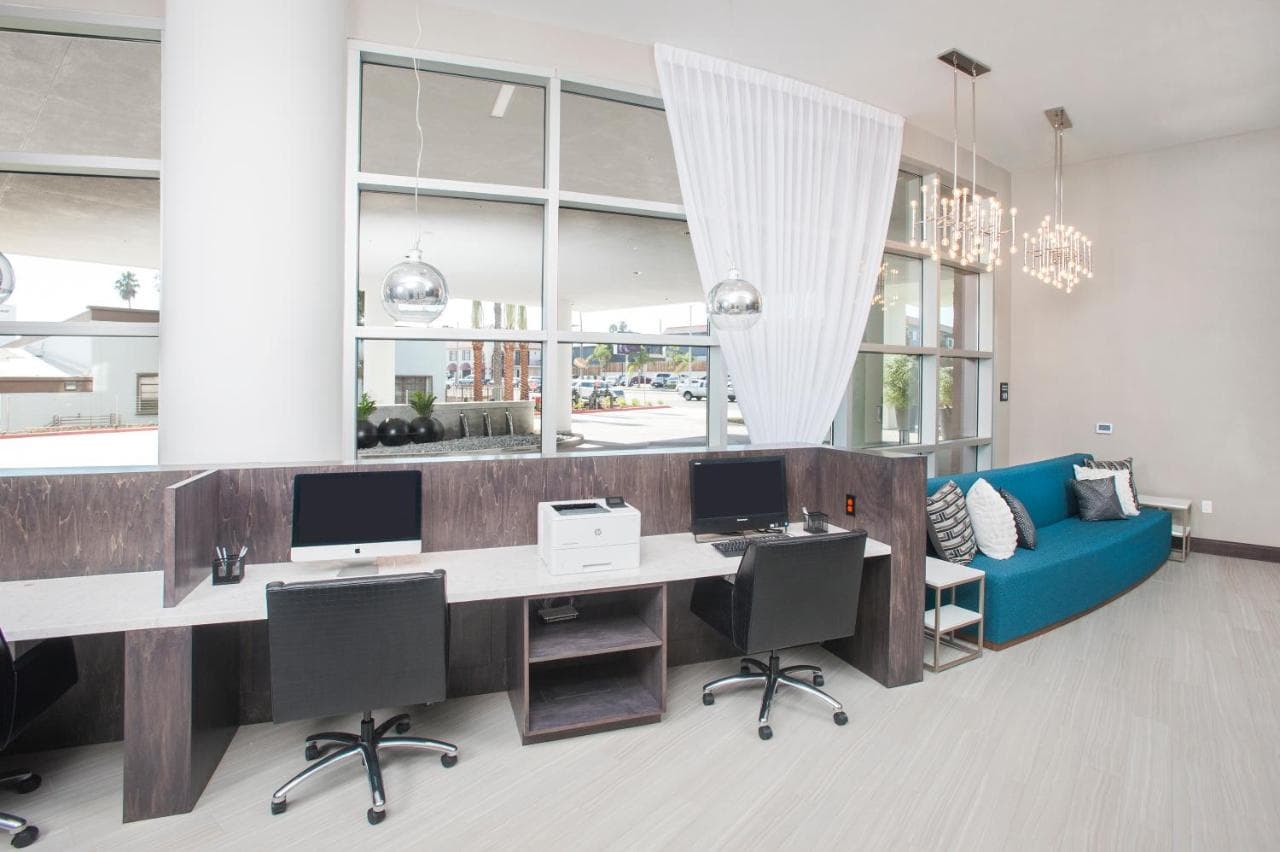 Hampton Inn & Suites LAX El Segundo